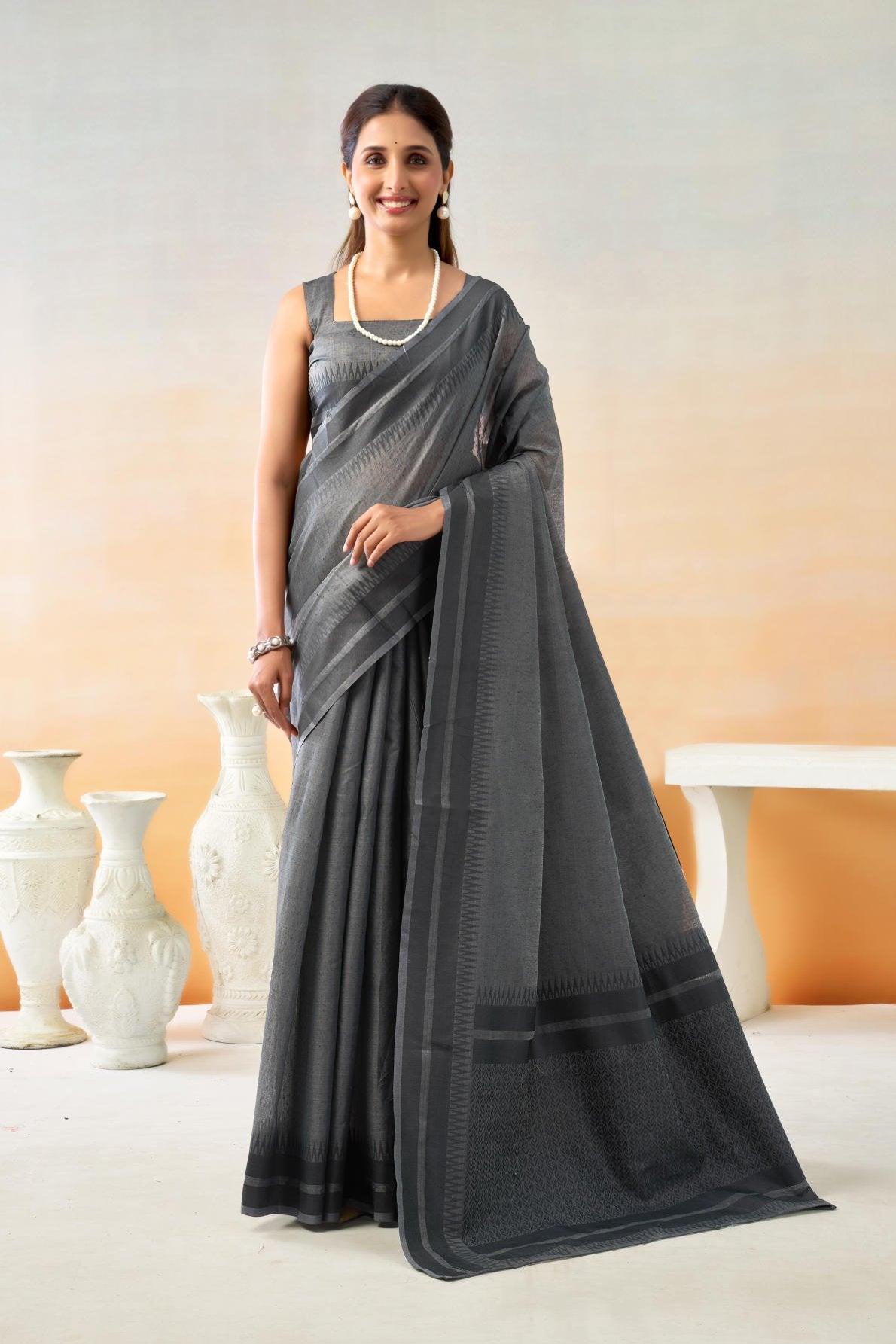 Pure Spun Cotton Saree, Handloom Style Weave, Temple Weave Border, Temple Weave Pallu, Running Blouse, Allover Weave Buttis, Cotton Saree, Traditional Indian Wear, Breathable Fabric, Ethnic Fashion, Comfortable Saree, Summer Wear, Women's Clothing.