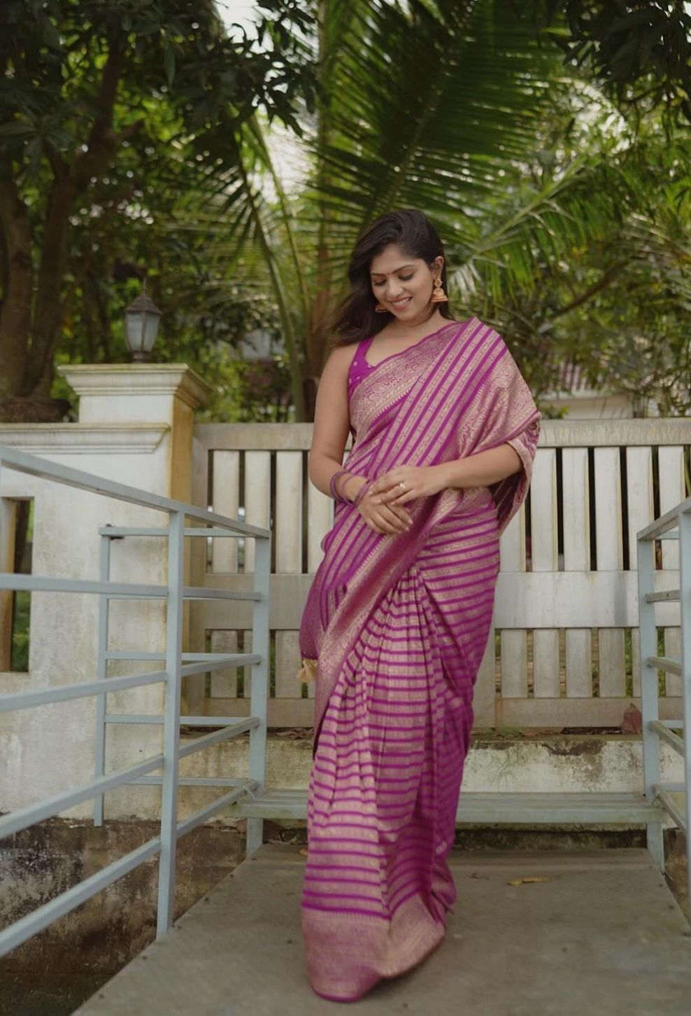 Traditional Kanjivaram Banarasi Soft Silk Saree – Red with Rich Pallu