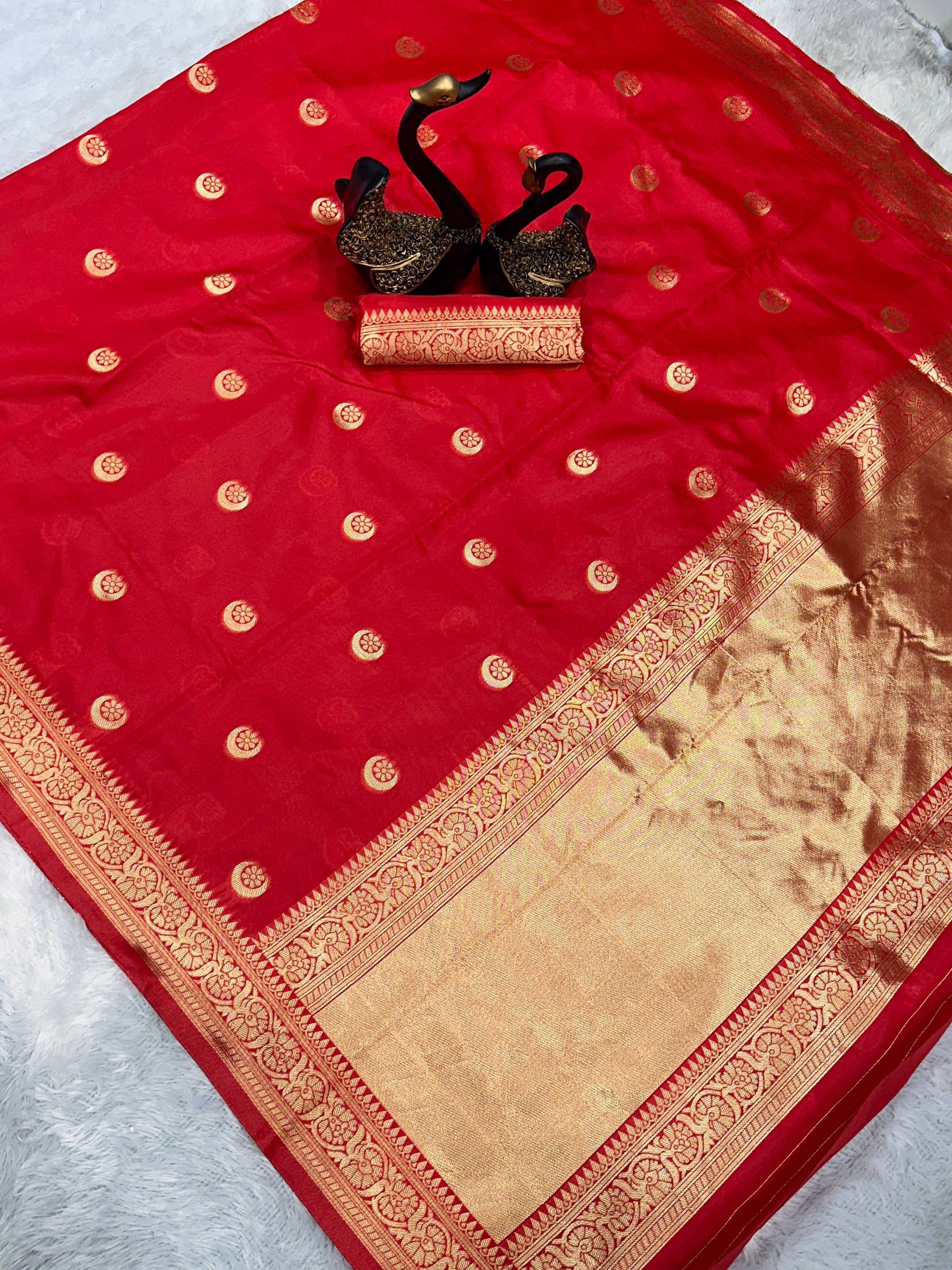 Heritage Charm Banarasi Soft Silk Saree with Elegant Pallu – Colour 1