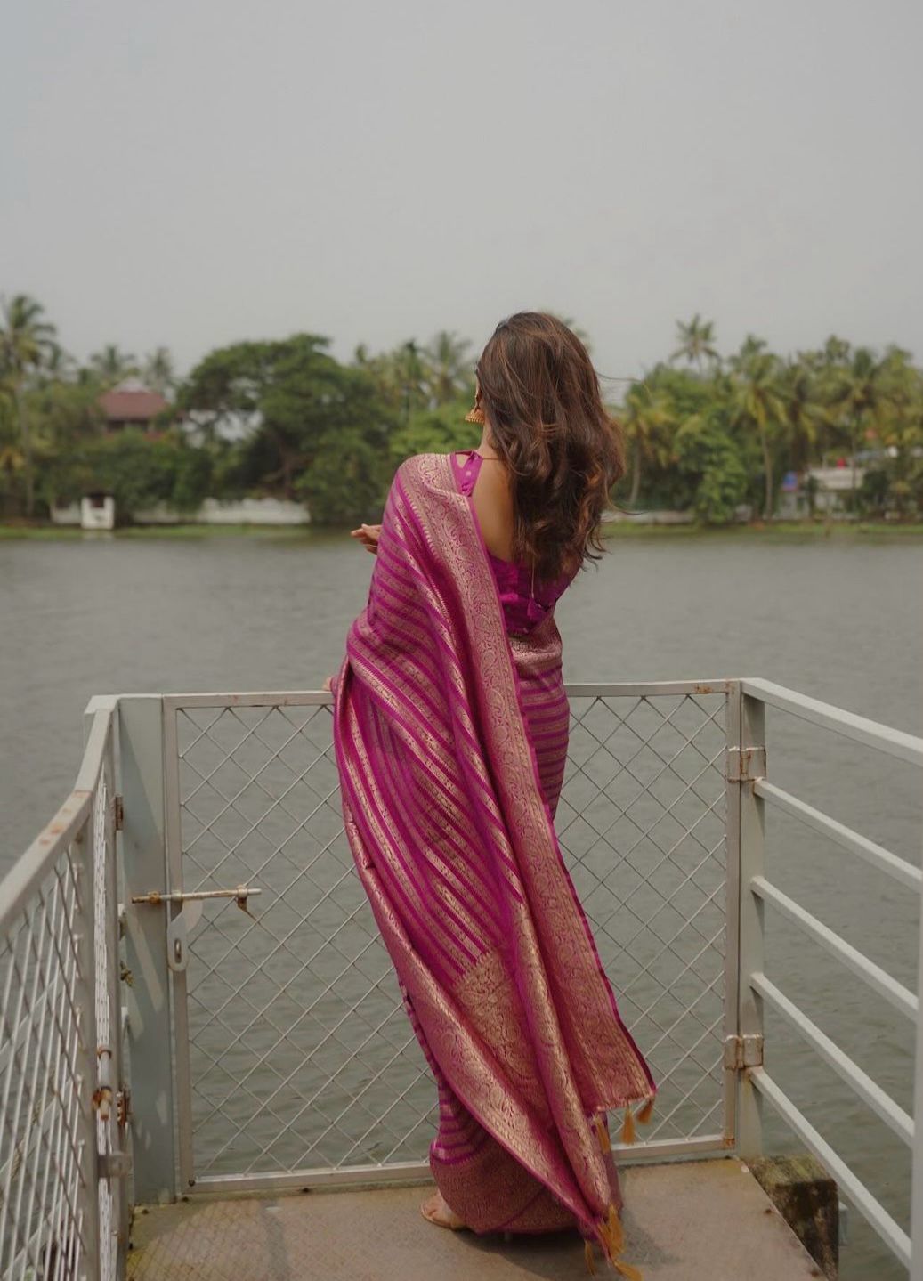 Traditional Kanjivaram Banarasi Soft Silk Saree – Red with Rich Pallu