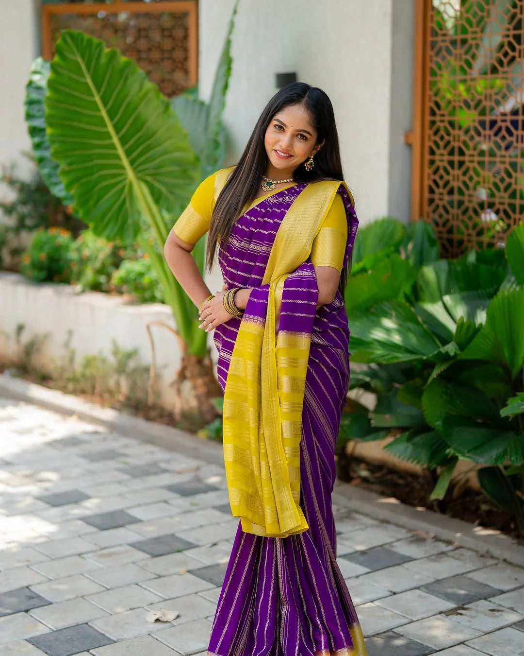 Golden Grace Banarasi Soft Silk Saree Gold Zari