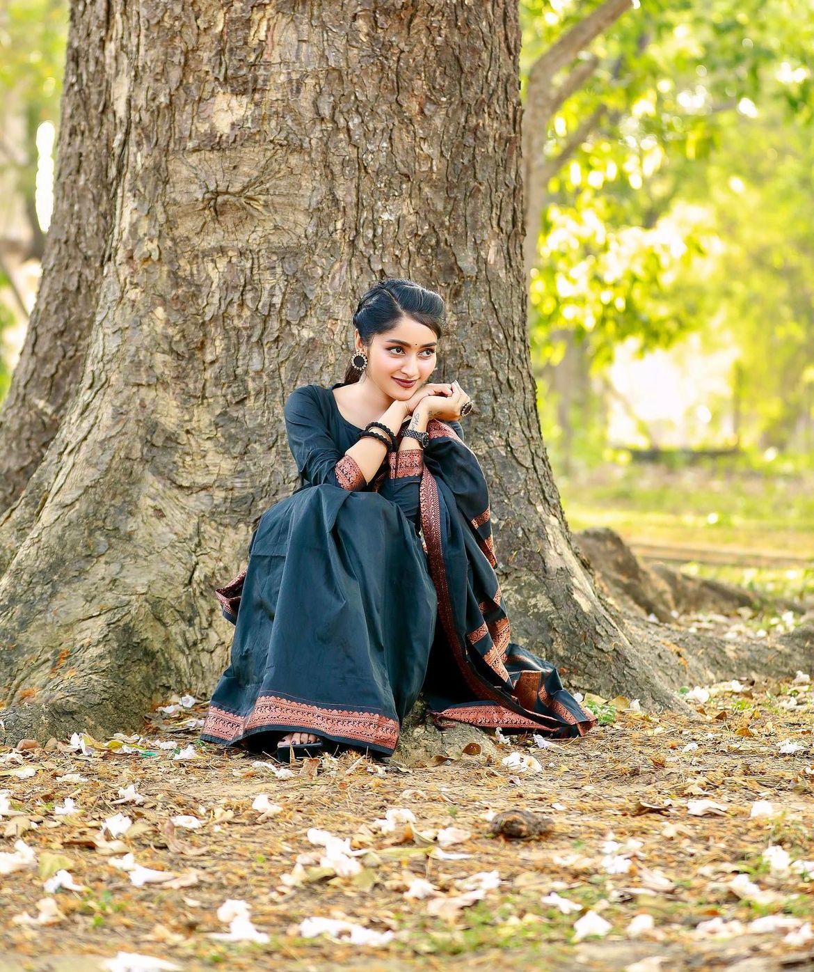 Majestic Aura Banarasi Soft Silk Saree Copper Zari