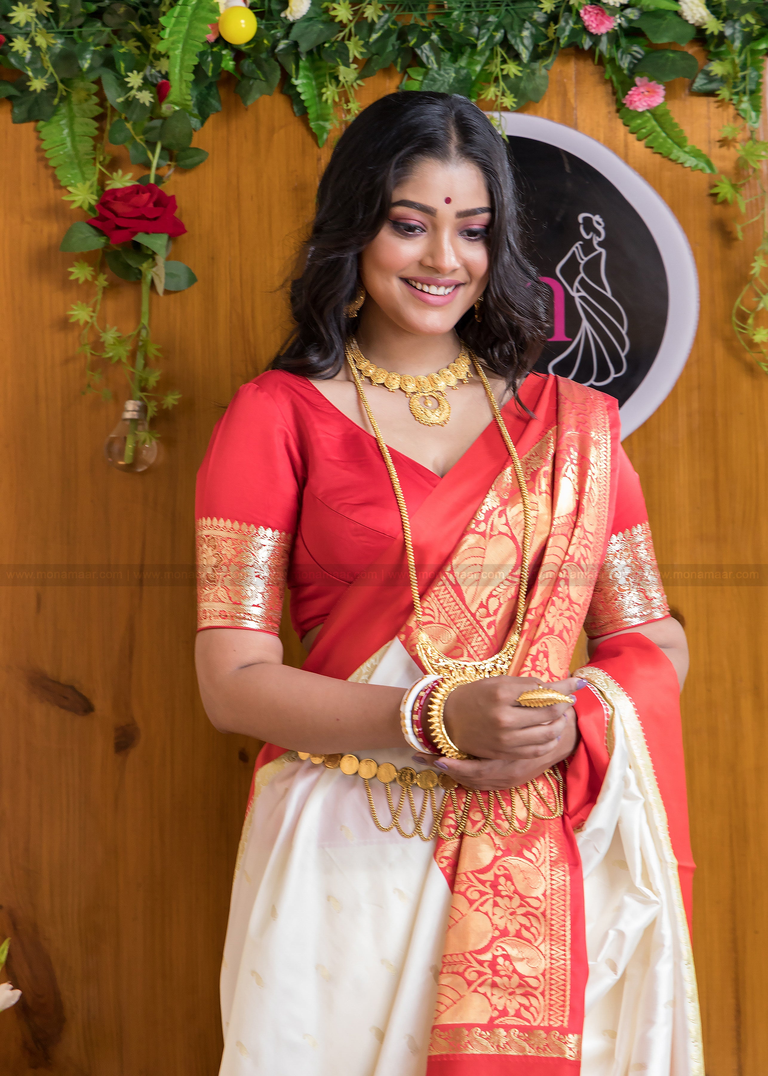 Eternal Elegance Banarasi Soft Silk Saree with Gold Zari