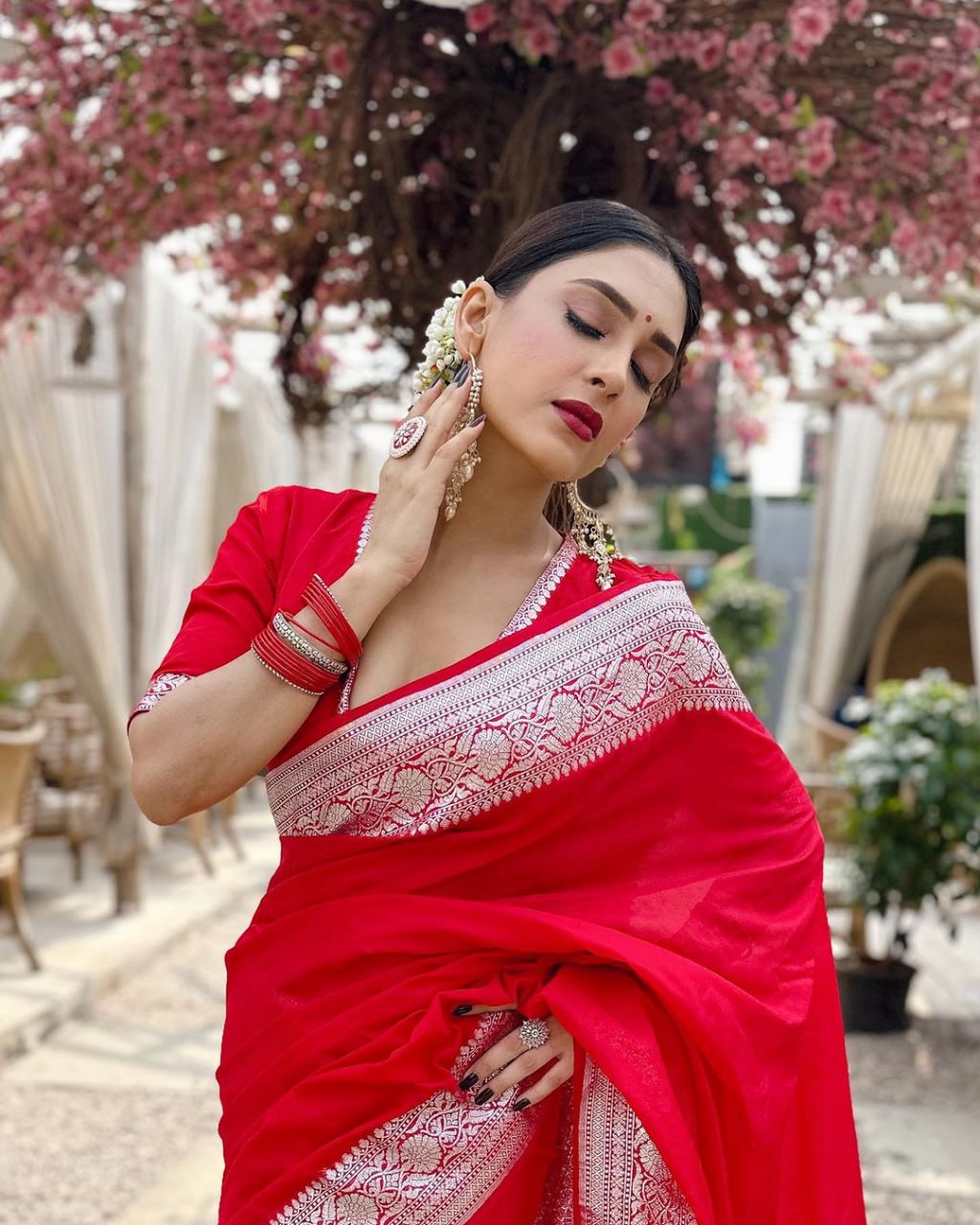 Antique Banarasi silk saree with silver zari – Colour 1
