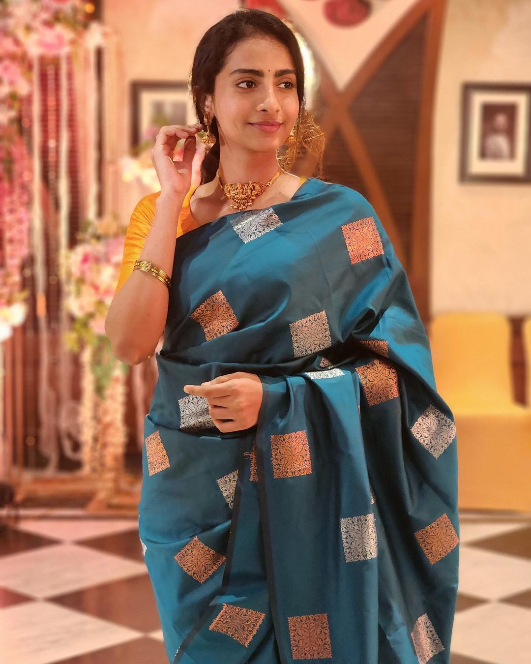 Banarasi Soft Silk Saree – Minimalistic Elegance Saree