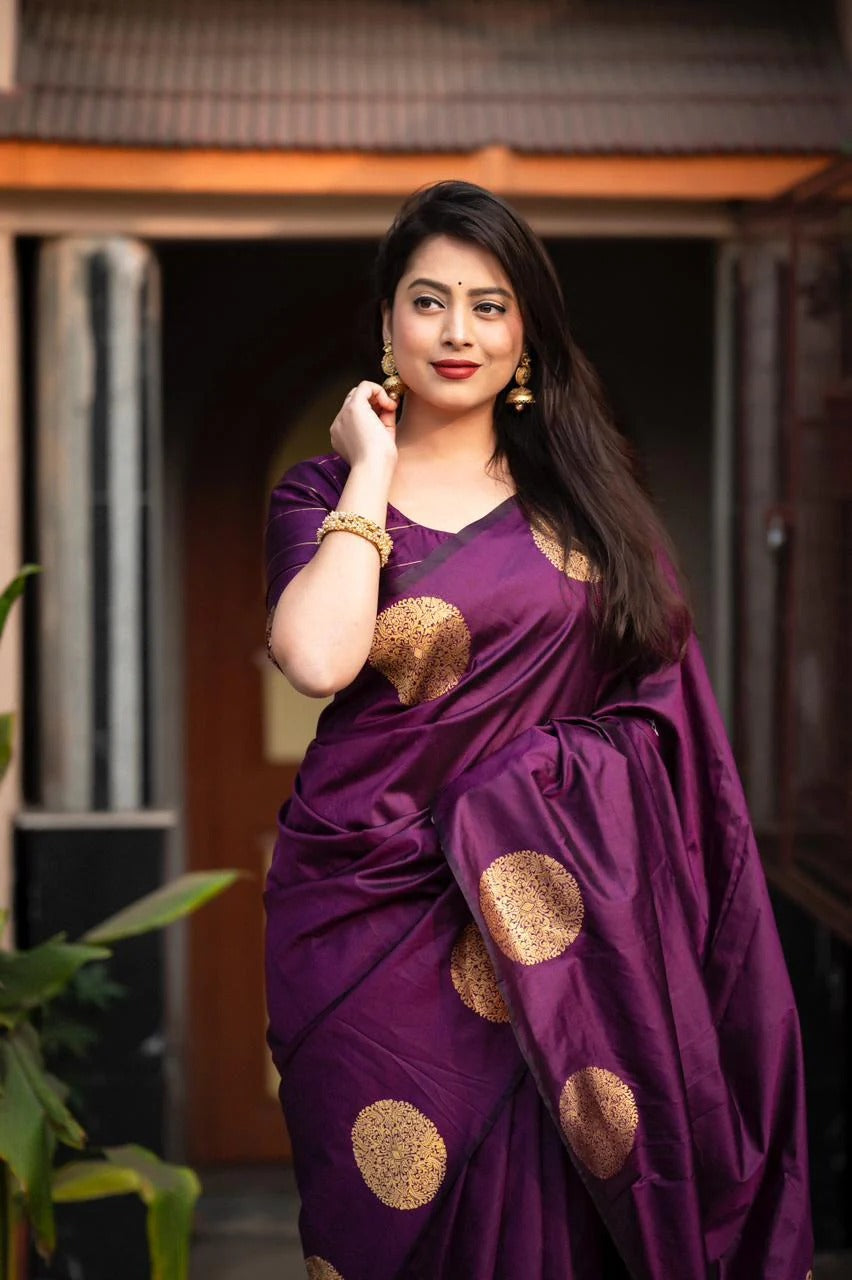 Banarasi Soft Silk Saree with Gold Zari Weaving – Luxurious Traditional Saree