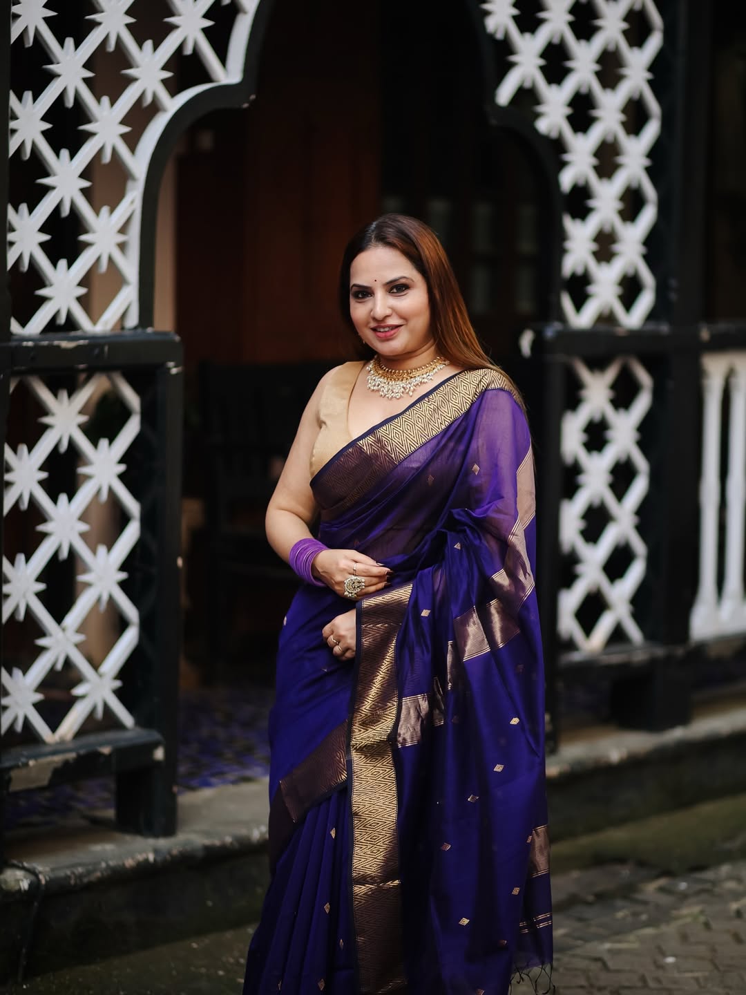 Soft Linen Cotton Silk Saree – Trendy & Grand Celebration Collection