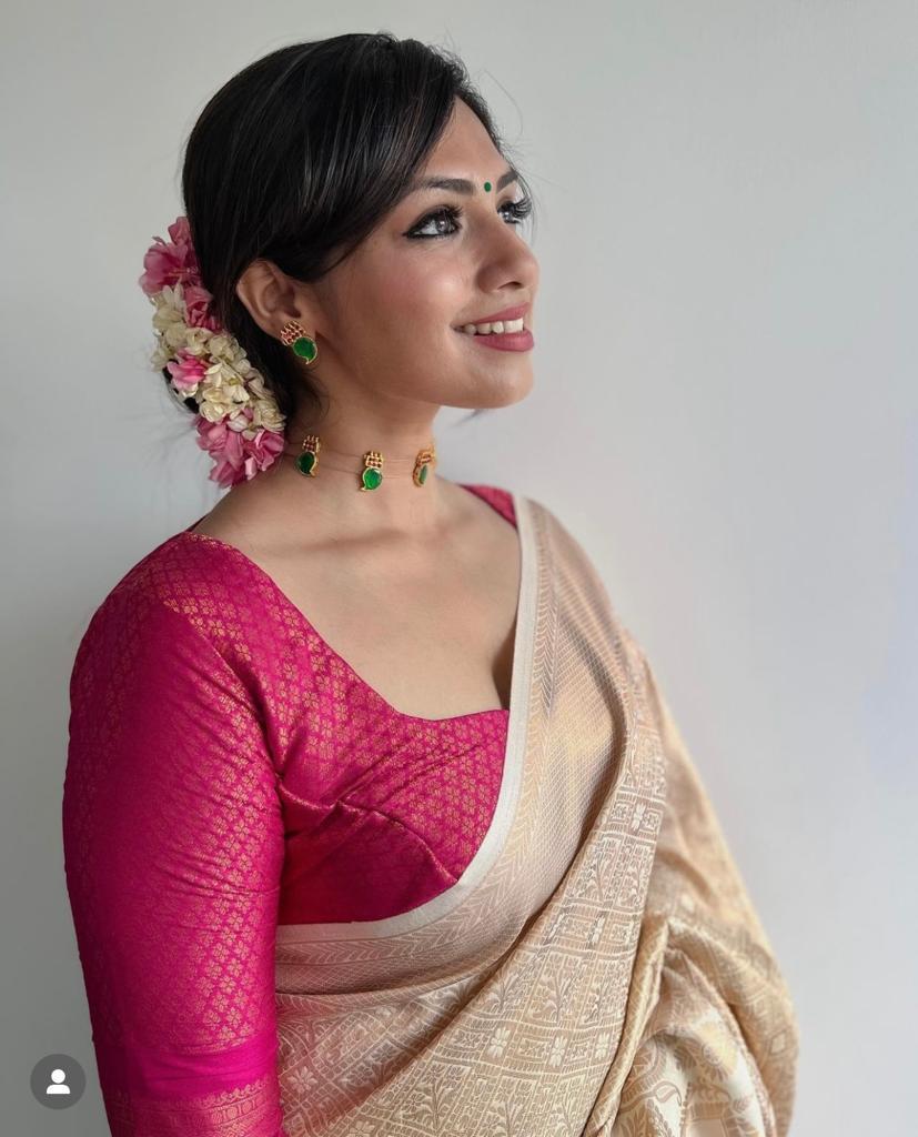 Banarasi Soft Silk Saree with Self Zari Vertical Line Blouse – Shade 1, 605GM