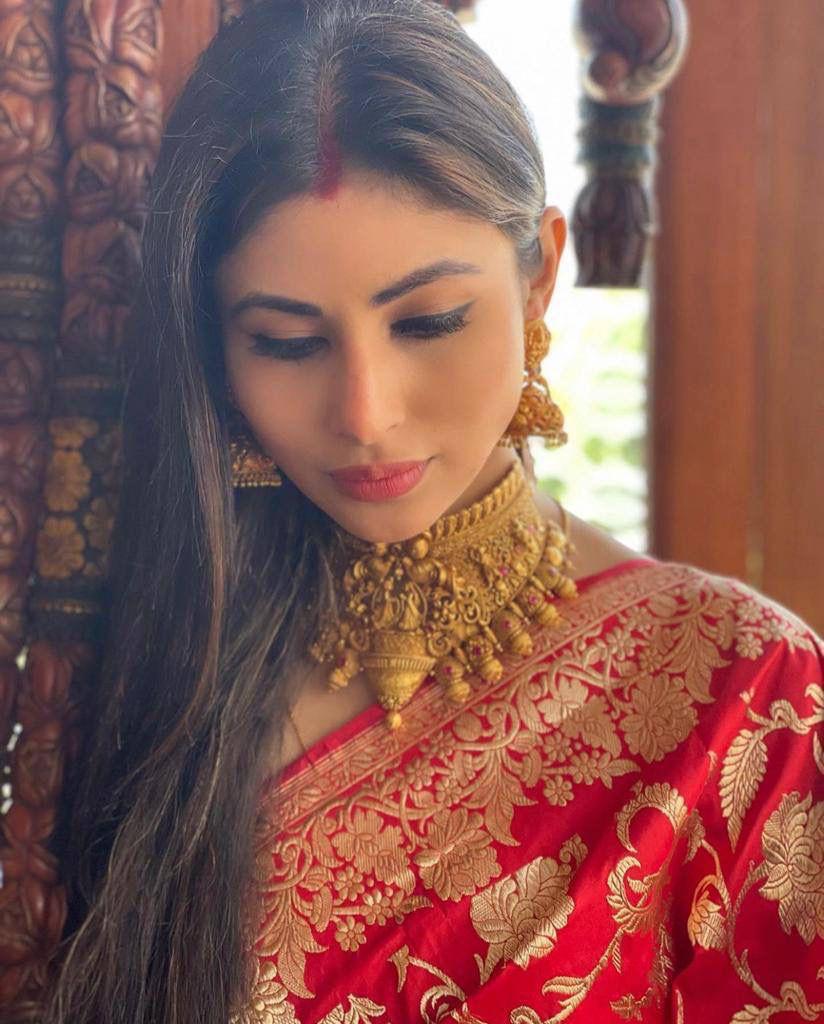 Banarasi Soft Silk Saree in Shade 1 with Traditional Zari Motifs and Jacquard Weave