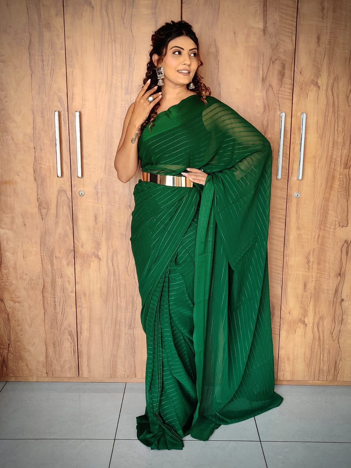 ready to wear viscose patta saree with zari lining and metal belt