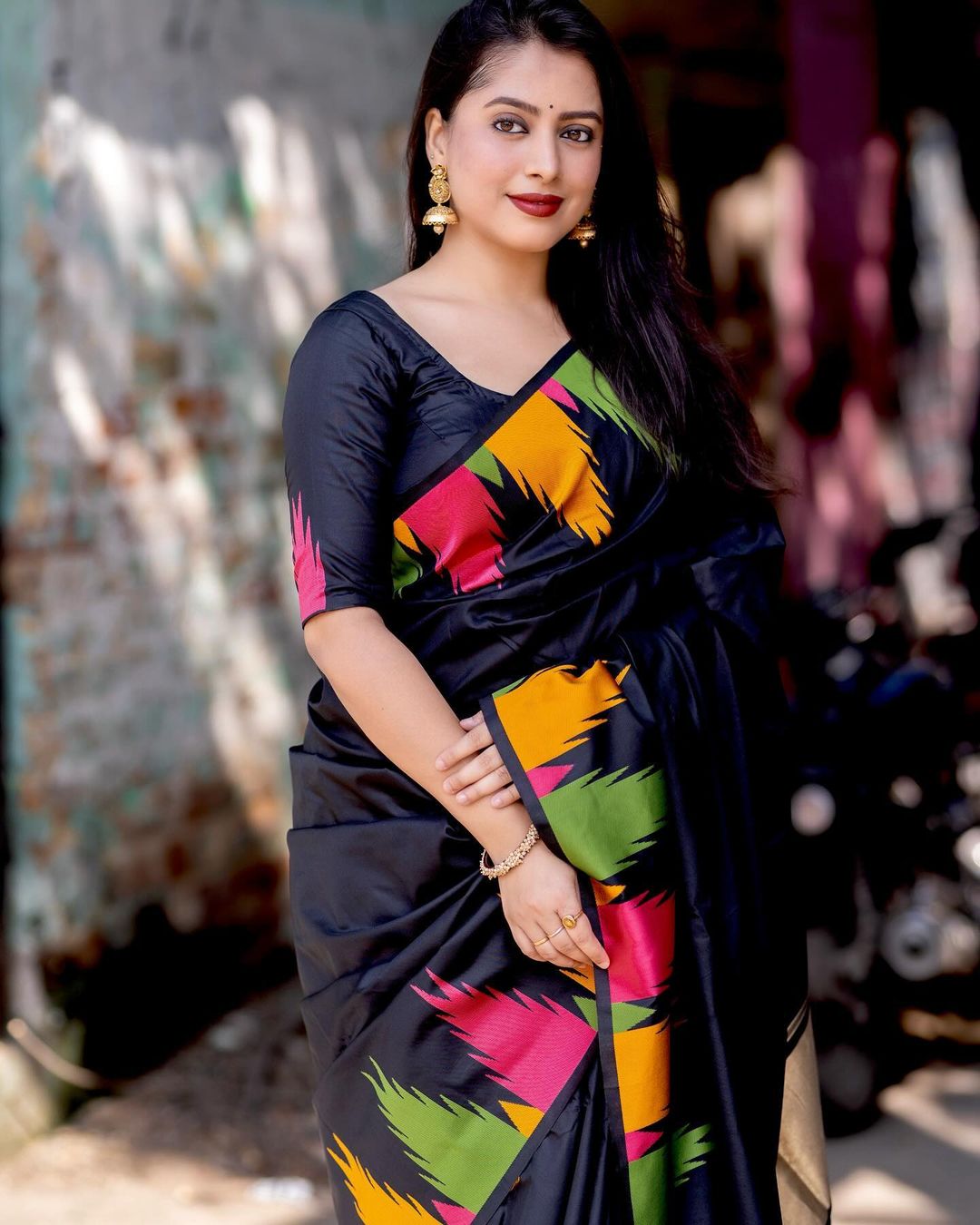 Golden Horizon Banarasi Silk Saree