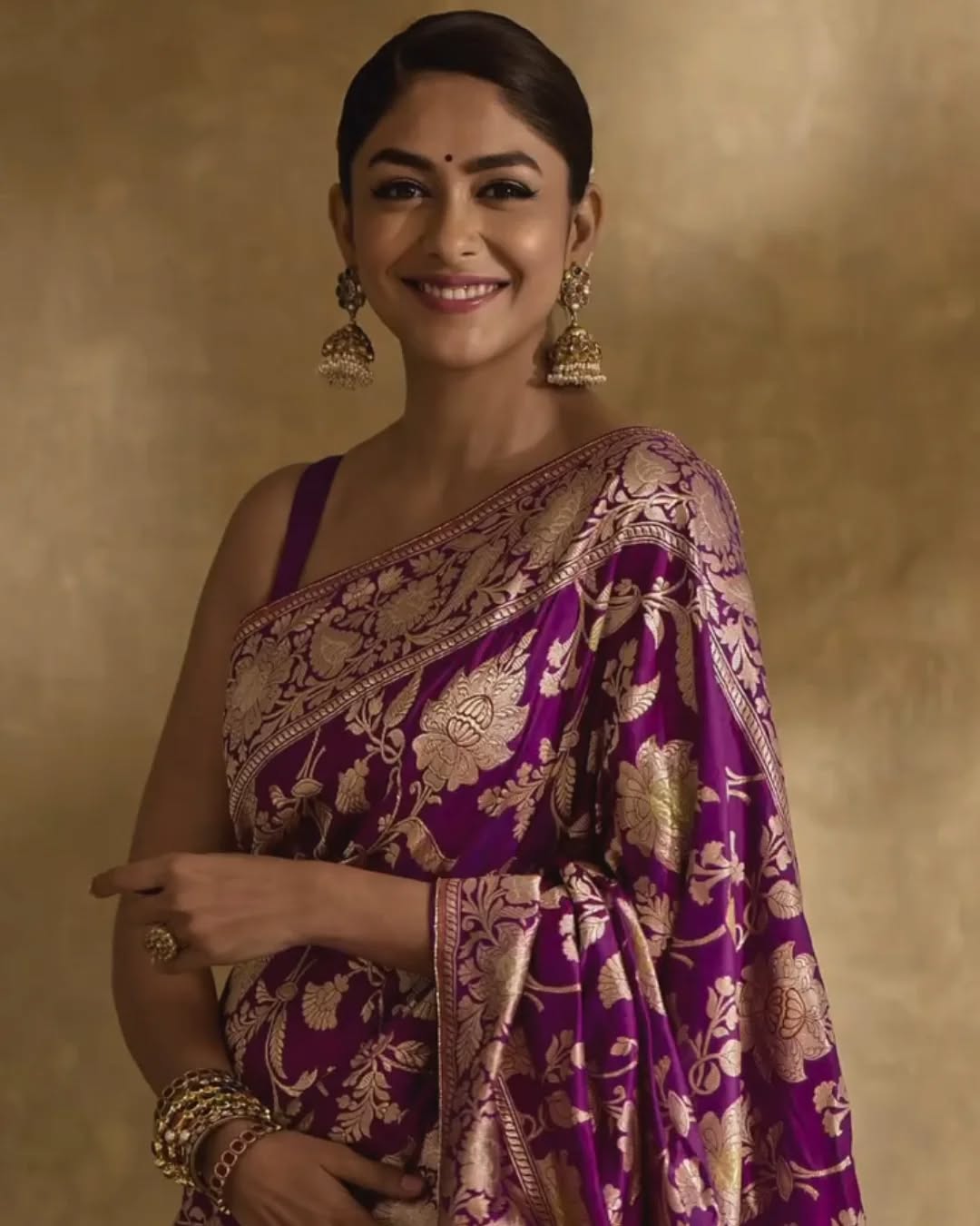 Ethereal Charm Banarasi Soft Silk Saree with Gold Zari
