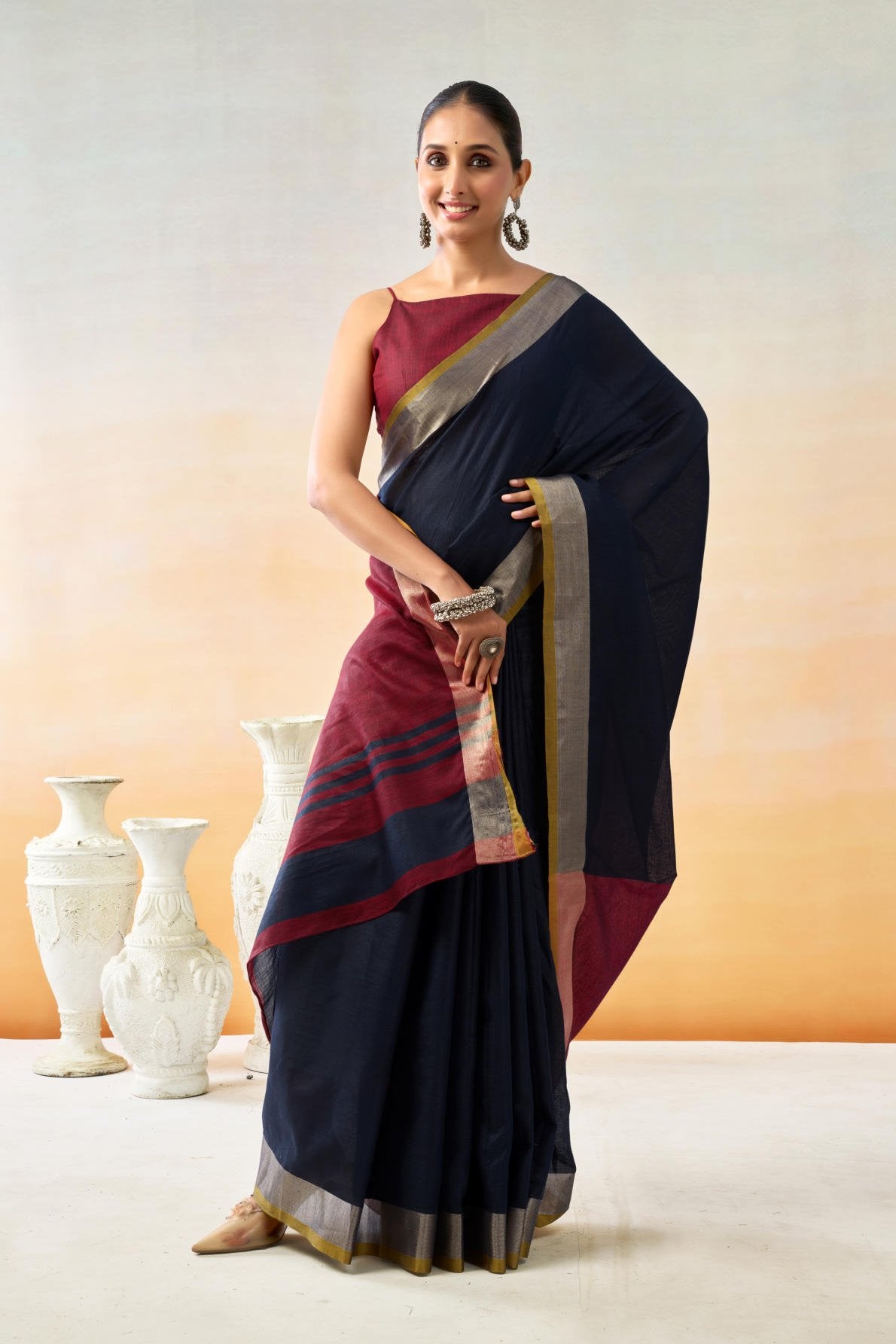 Pure Cotton Saree, Handloom Style Zari Weave, Zari Border, Contrast Pallu, Contrast Blouse with Border, Cotton Handloom, Traditional Saree, Ethnic Wear, Lightweight Cotton, Designer Saree, Festive Attire, Indian Fashion, Women's Saree.