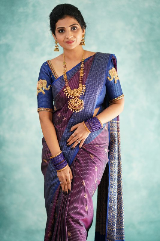 Grace Aura Banarasi Soft Silk Saree Gold Silver Zari