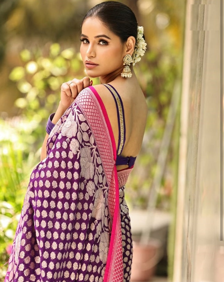 Graceful Essence Banarasi Soft Silk Saree with Gold Zari Weaving