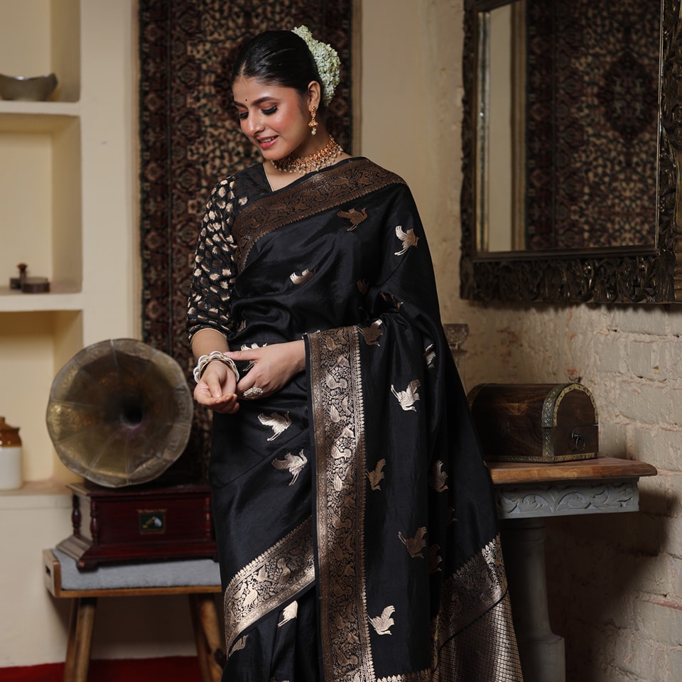 Serene Charm Banarasi Soft Silk Saree with Gold Zari Weaving – Colour 1