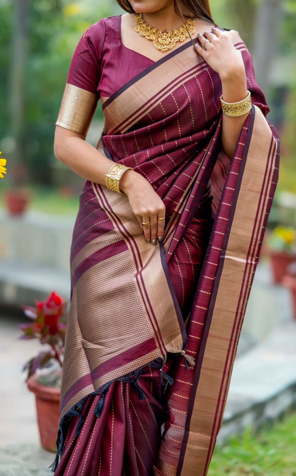 Regal Serenity Banarasi Silk Saree with Handwoven Gold Zari – Colour 1