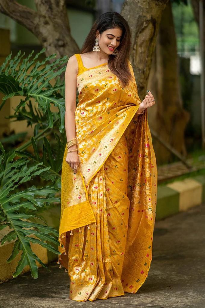 Elegant Banarasi Silk Saree with Intricate Color Detailing