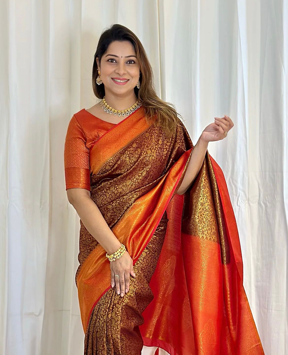 Luxurious Banarasi Silk Saree with Gold Zari – Elegant Wedding Collection