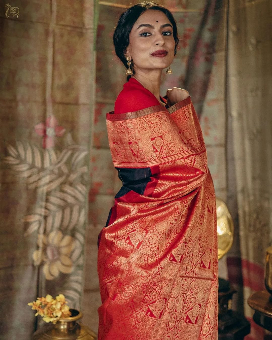 Elegant Heritage Banarasi Silk Saree with Gold Zari