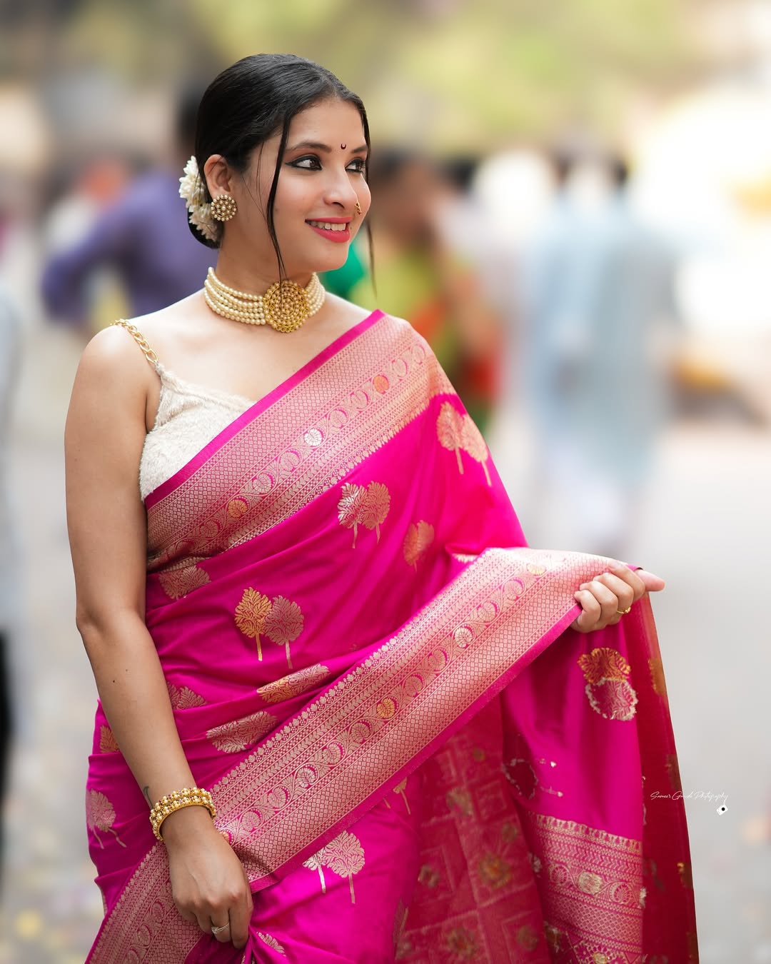 Ethereal Essence Banarasi Soft Silk Saree Gold Zari