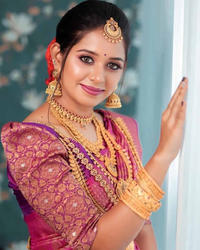 Banarasi Soft Silk Saree – Elegant Simplicity with Gold Zari (540gm)
