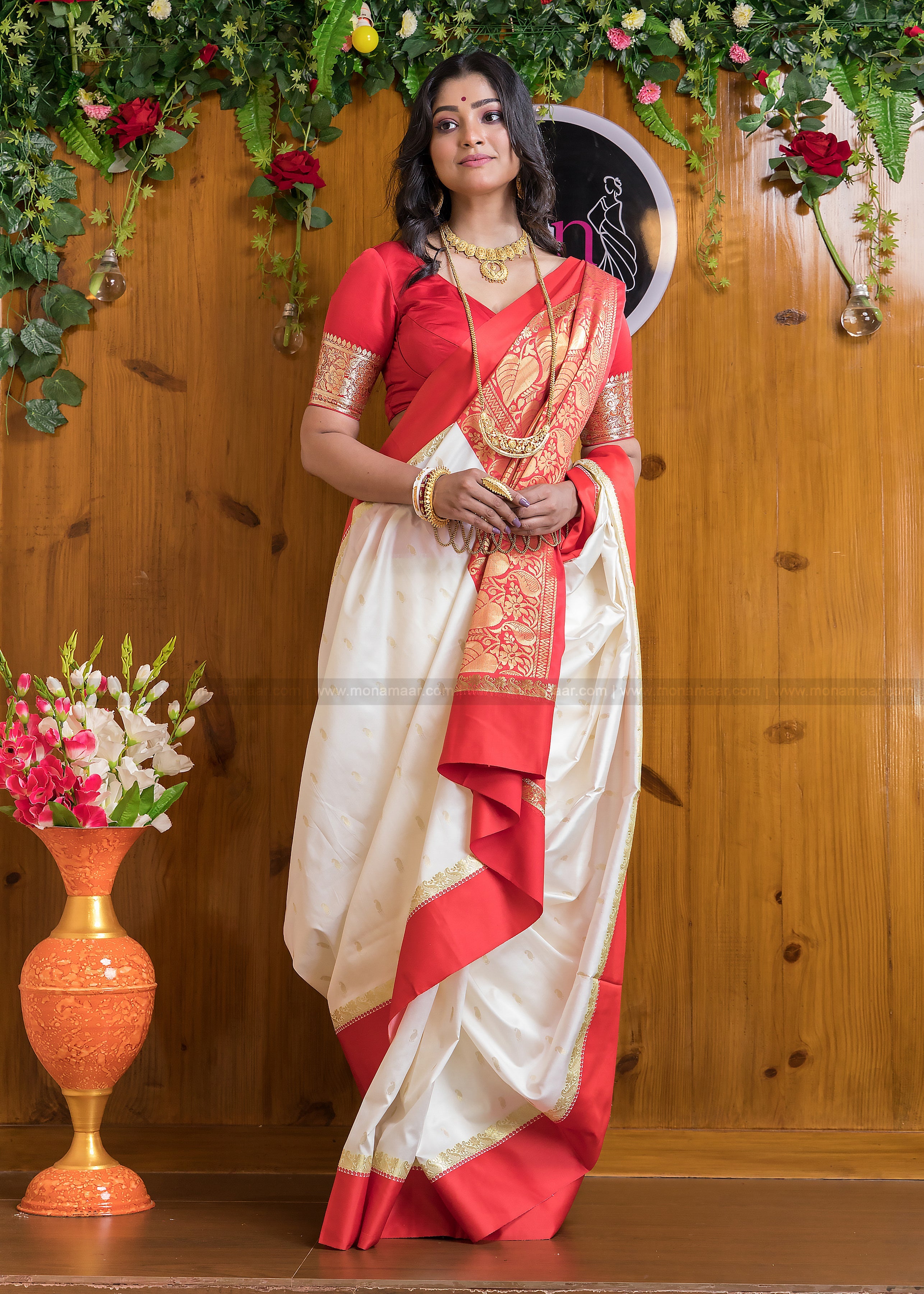 Eternal Elegance Banarasi Soft Silk Saree with Gold Zari