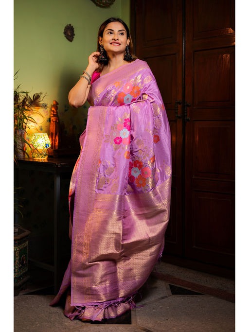 Banarasi Soft Silk Saree with Gold Zari Weaving – Elegant Minimal Design