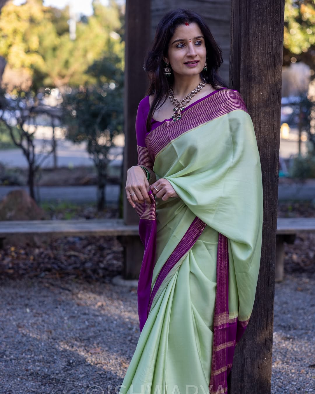 Timeless Aura Banarasi Soft Silk Saree Copper Zari