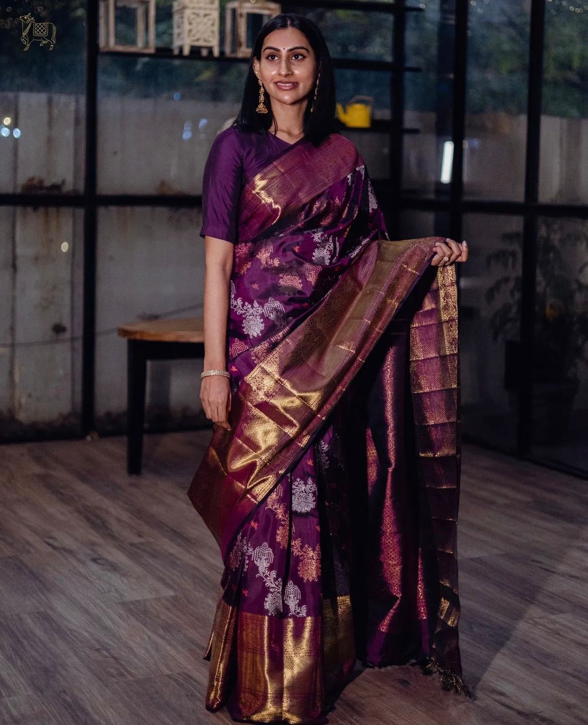 Serene Kanjivaram Silk Saree with Elegant Copper & Silver Zari – Classic Shade