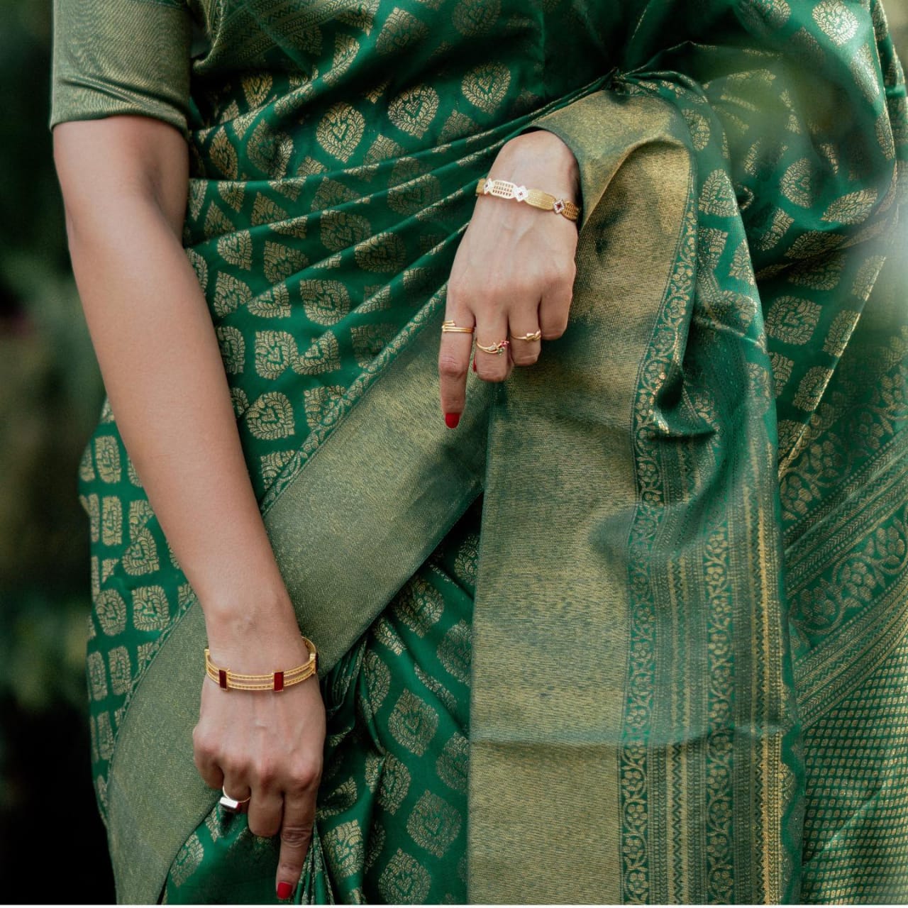 Banarasi Soft Silk Saree – Masterpiece with Stunning Pallu, 591GM, Elegant Traditional Wear