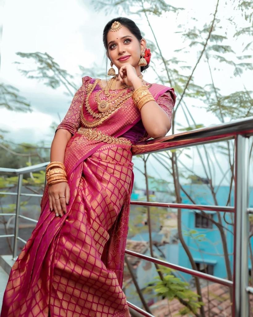 Banarasi Soft Silk Saree – Elegant Simplicity with Gold Zari (540gm)