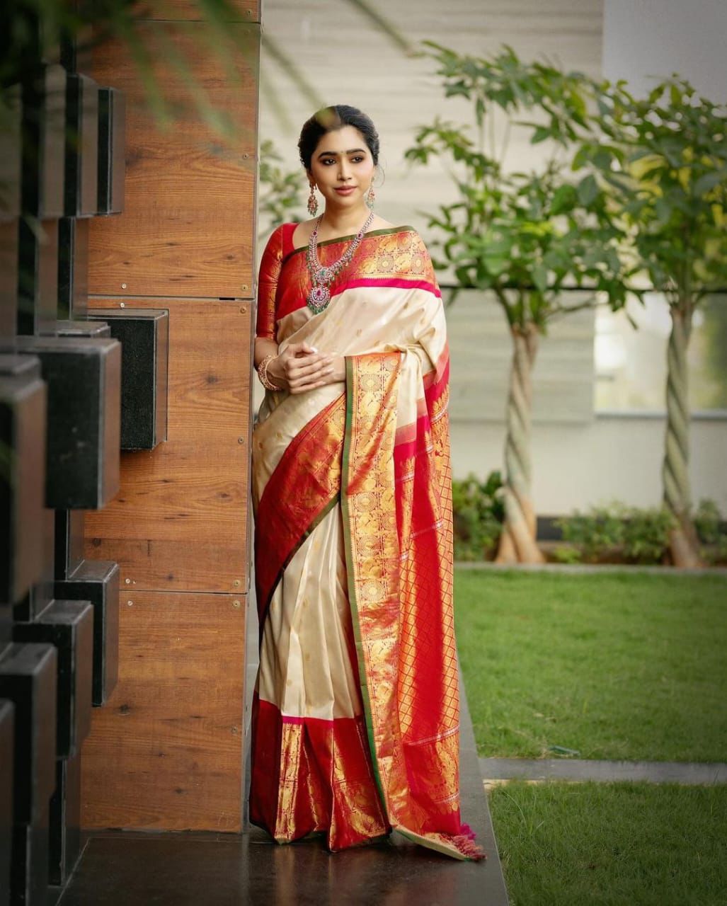 Imperial Grace Banarasi Silk Saree with Gold Zari