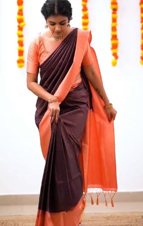 Elegant Aura Banarasi Soft Silk Saree with Gold Zari Detailing