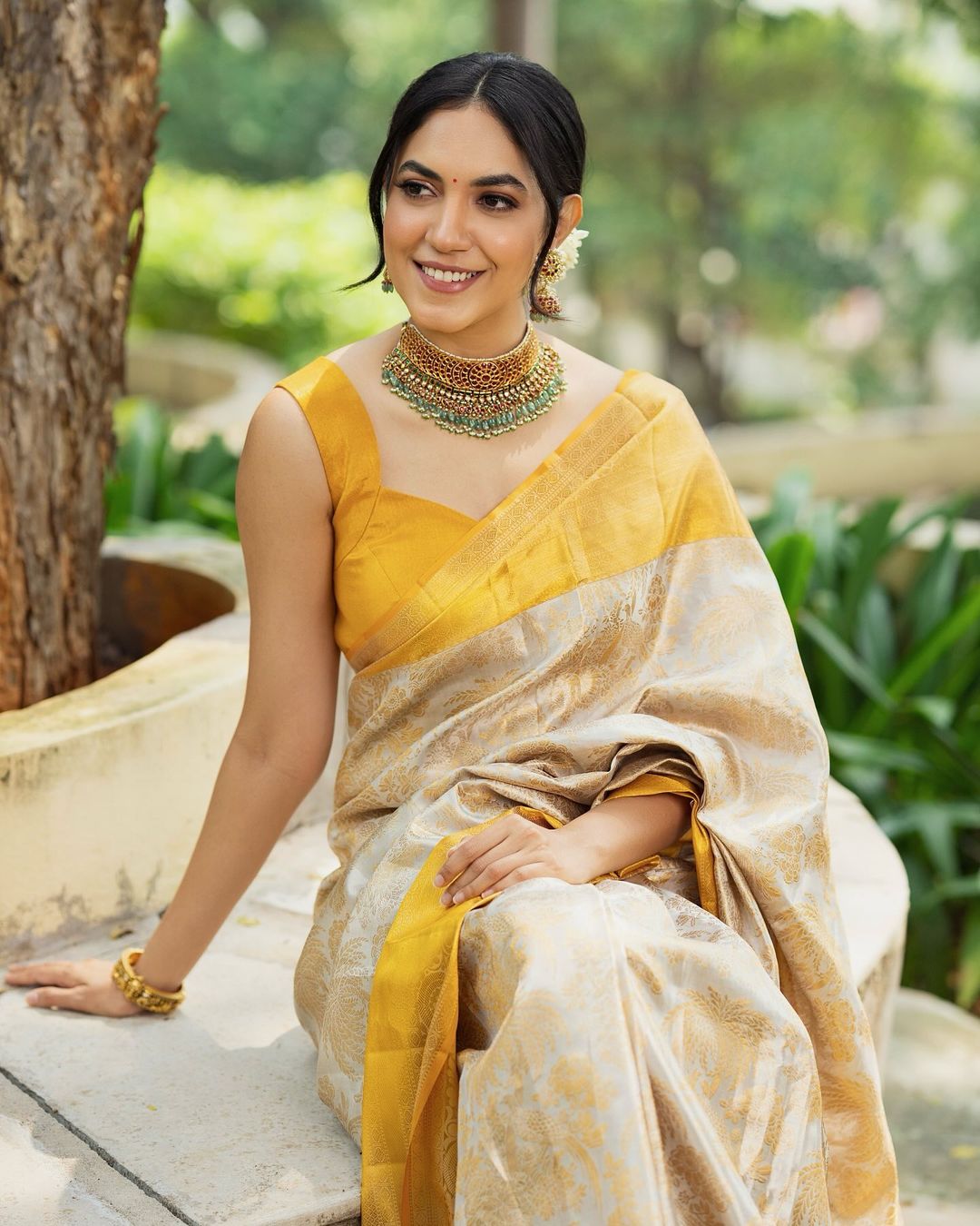 Banarasi Soft Silk Saree with Intricate Gold Zari Work