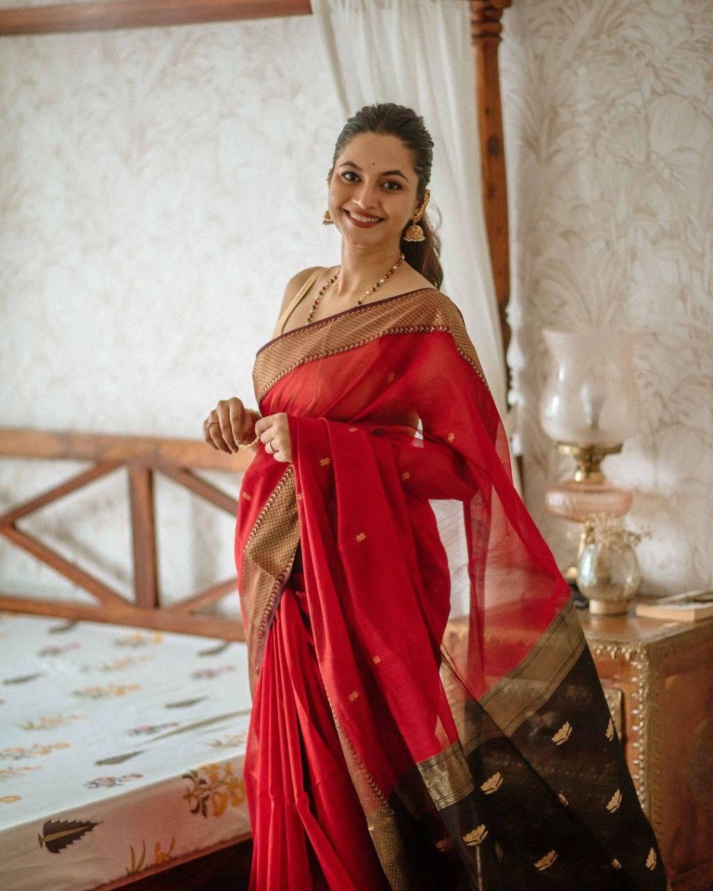Royal Enchant Banarasi Soft Silk Saree with Gold Zari Weaving – Colour 1