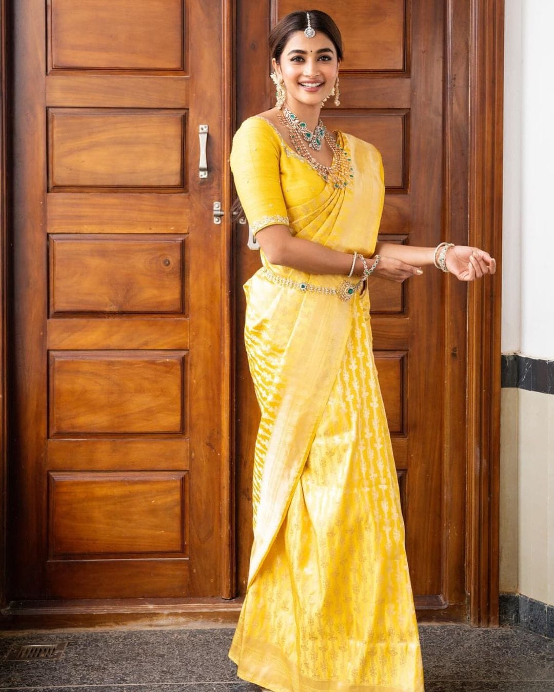 Exquisite Banarasi Soft Silk Saree – Shade 1