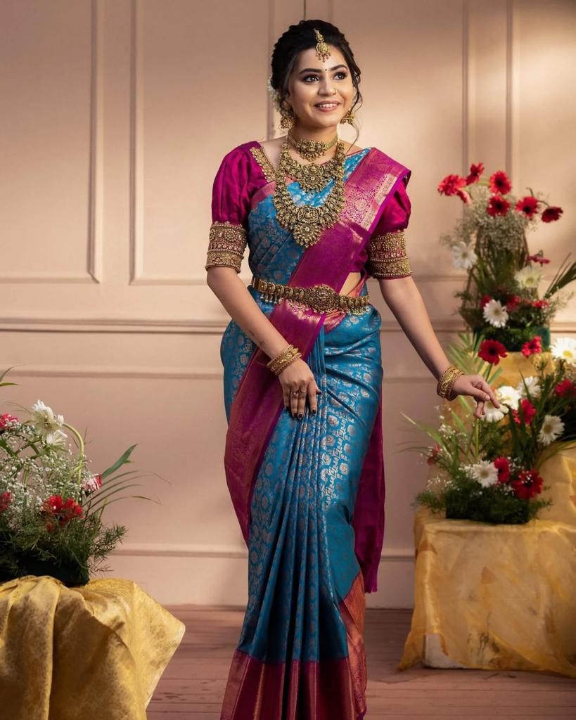 Banarasi Soft Silk Saree with Copper Zari Motifs & Jacquard Weave