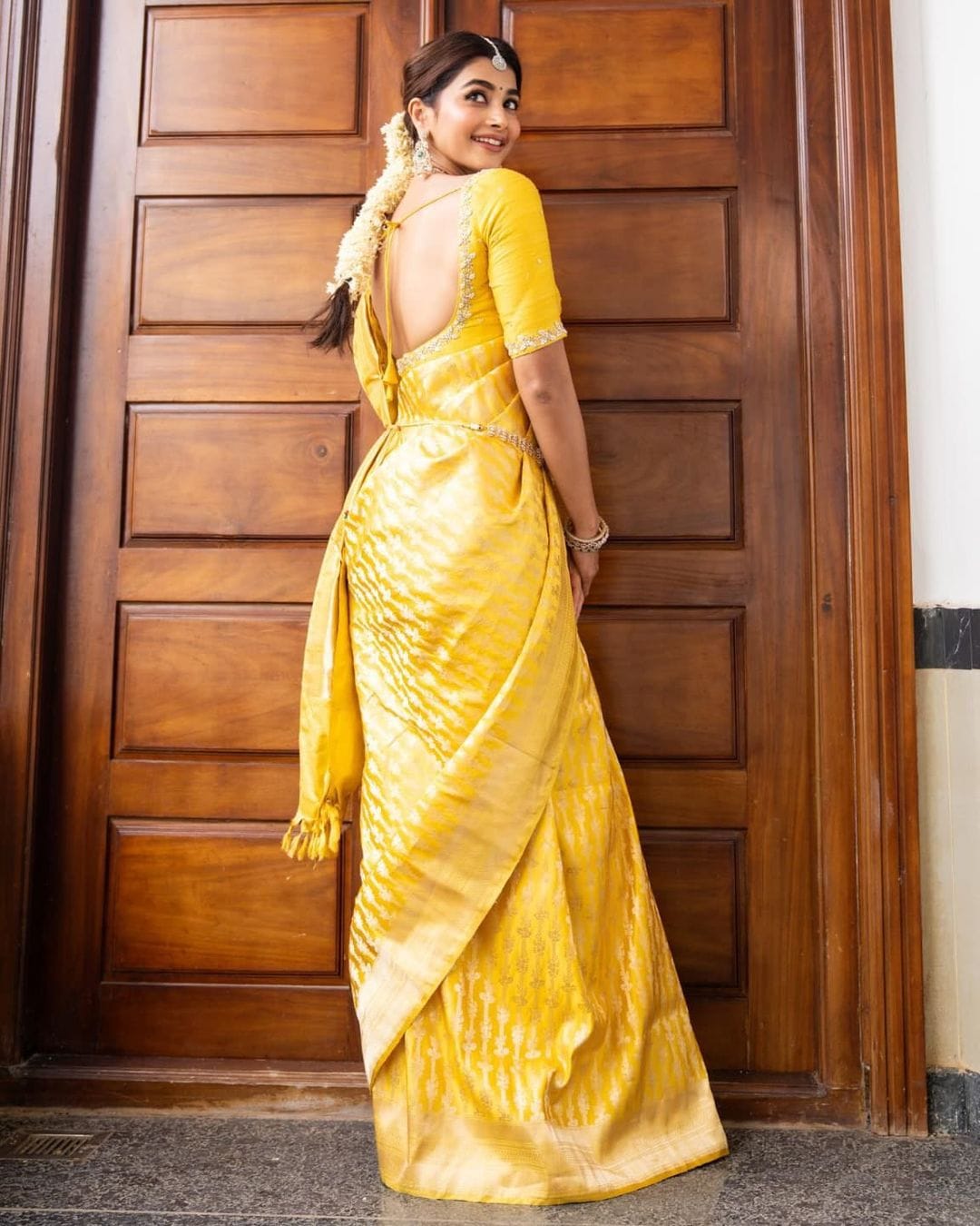 Exquisite Banarasi Soft Silk Saree – Shade 1