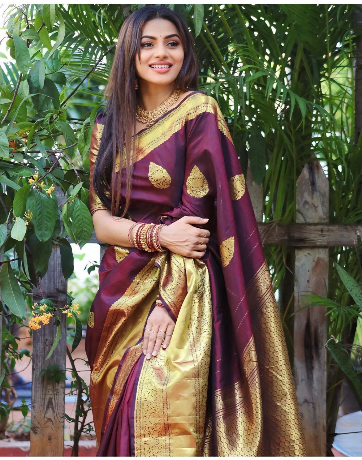Kanjivaram Silk Saree – Serene Gold Zari Border, 578GM, Festive & Elegant Wear