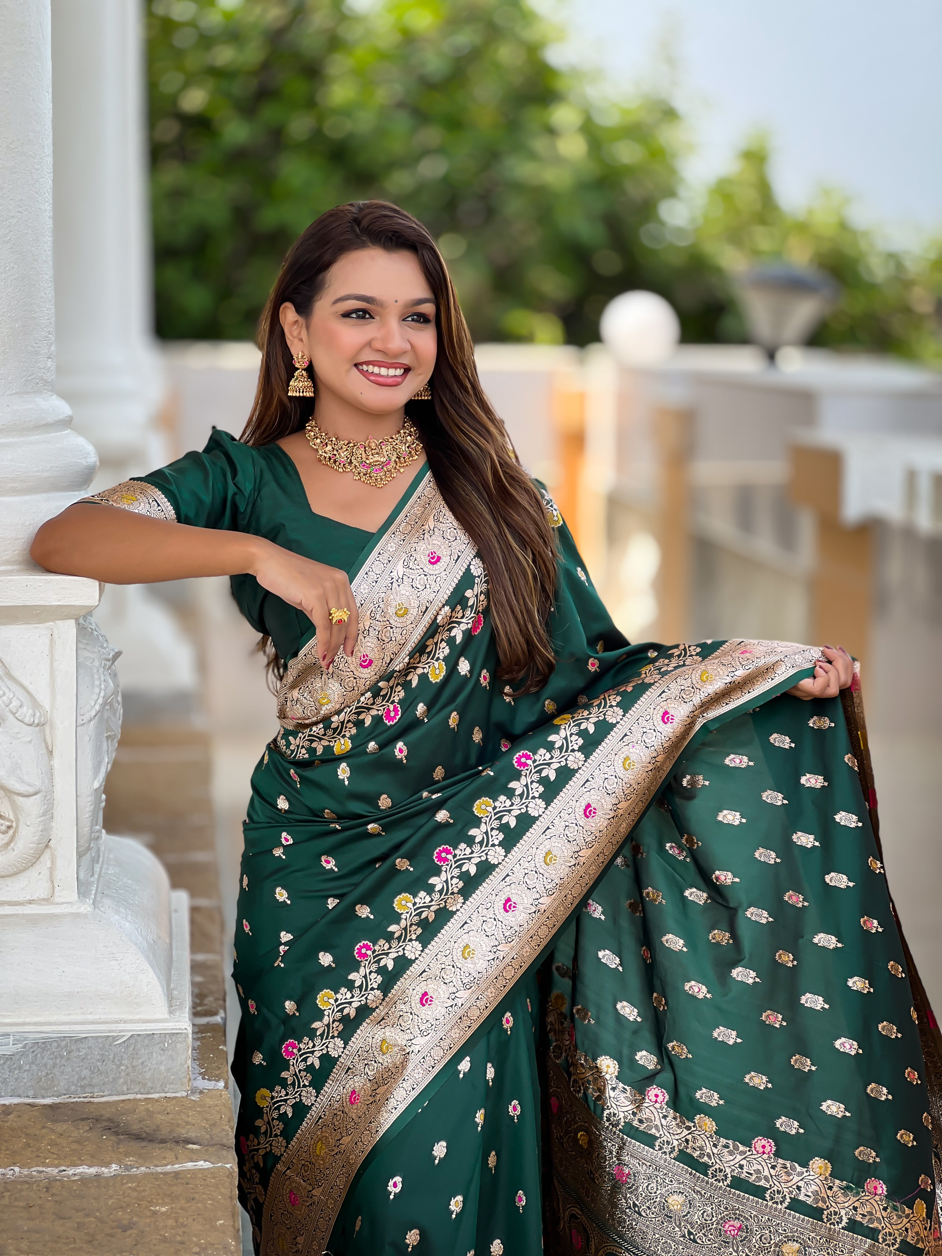 Soft Banarasi Silk Saree; Pure Silk Zari Weaving Saree; Traditional Meenakari Work Banarasi Sari; Rich Woven Pallu; Tassels on Pallu; Matching Soft Silk Woven Blouse Piece
