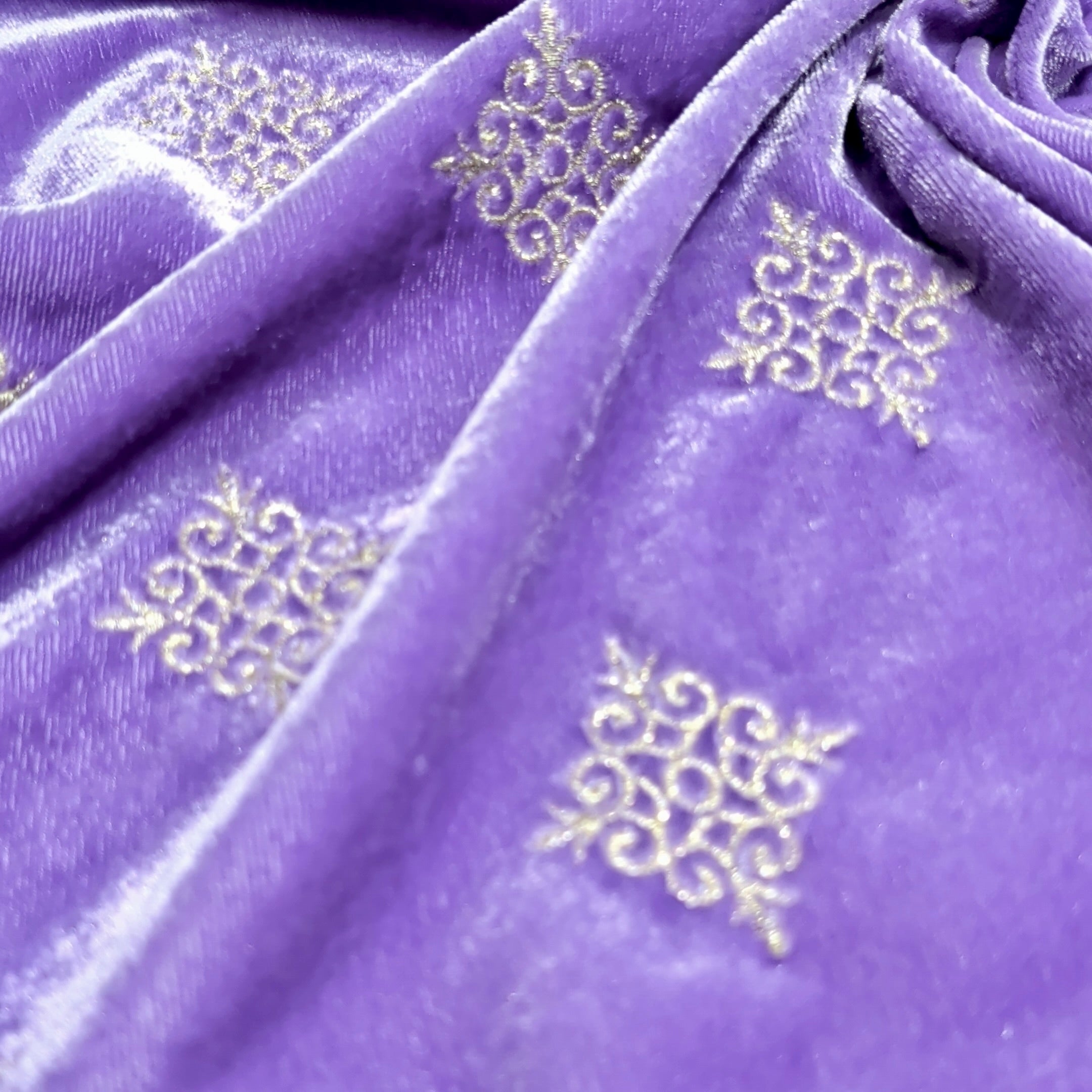 Embroidery Velvet Fabric – Kite Butti Design | Soft Premium Velvet | 1 Meter Fabric for Kurti, Blouse, Dress & Ethnic Wear