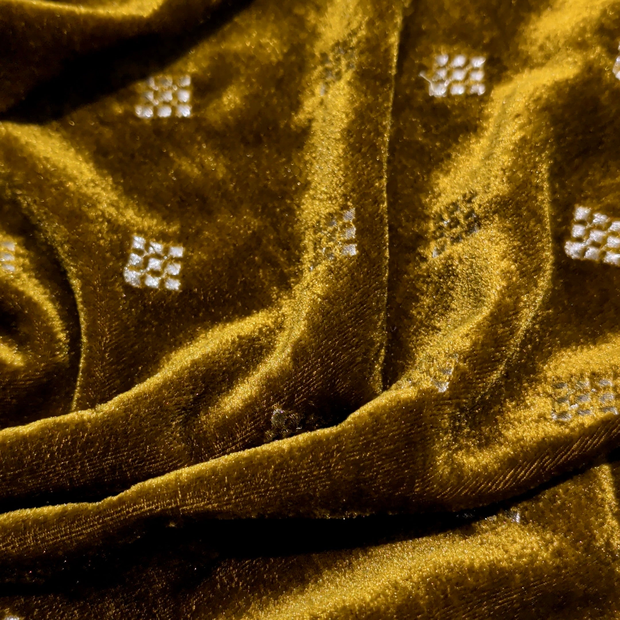 Premium Square Butti Embroidery Fabric – 1 Meter Cut | Elegant Designer Embroidered Material for Kurti, Blouse & Ethnic Wear