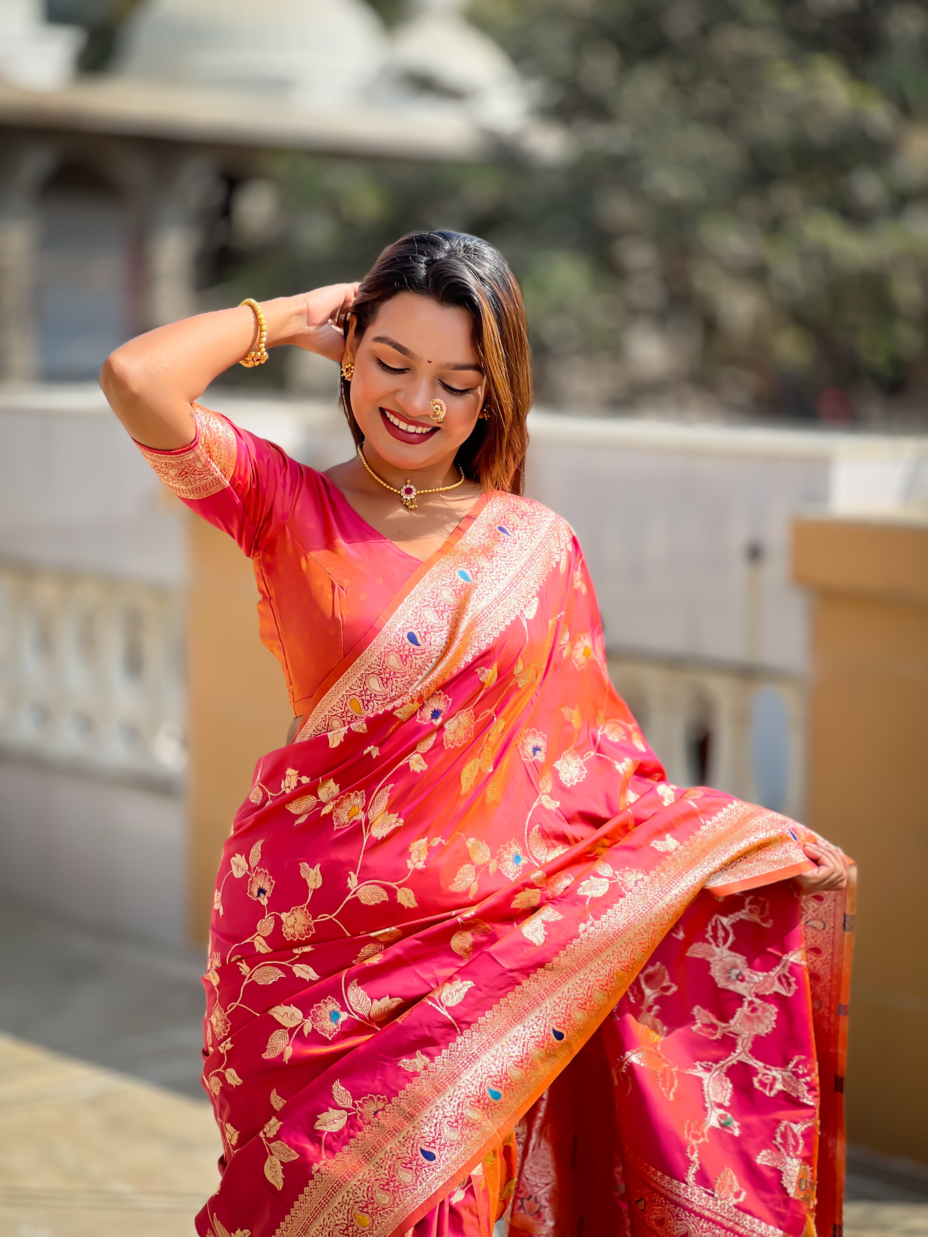 soft banarasi silk saree with zari weaving and meenakari design rich pallu and woven border