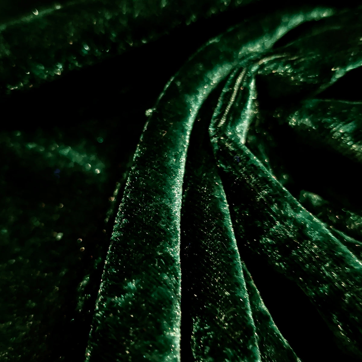 Plain Velvet Fabric Green – 1 Meter Unstitched Blouse Fabric | 44 Inch Width | 220 GSM