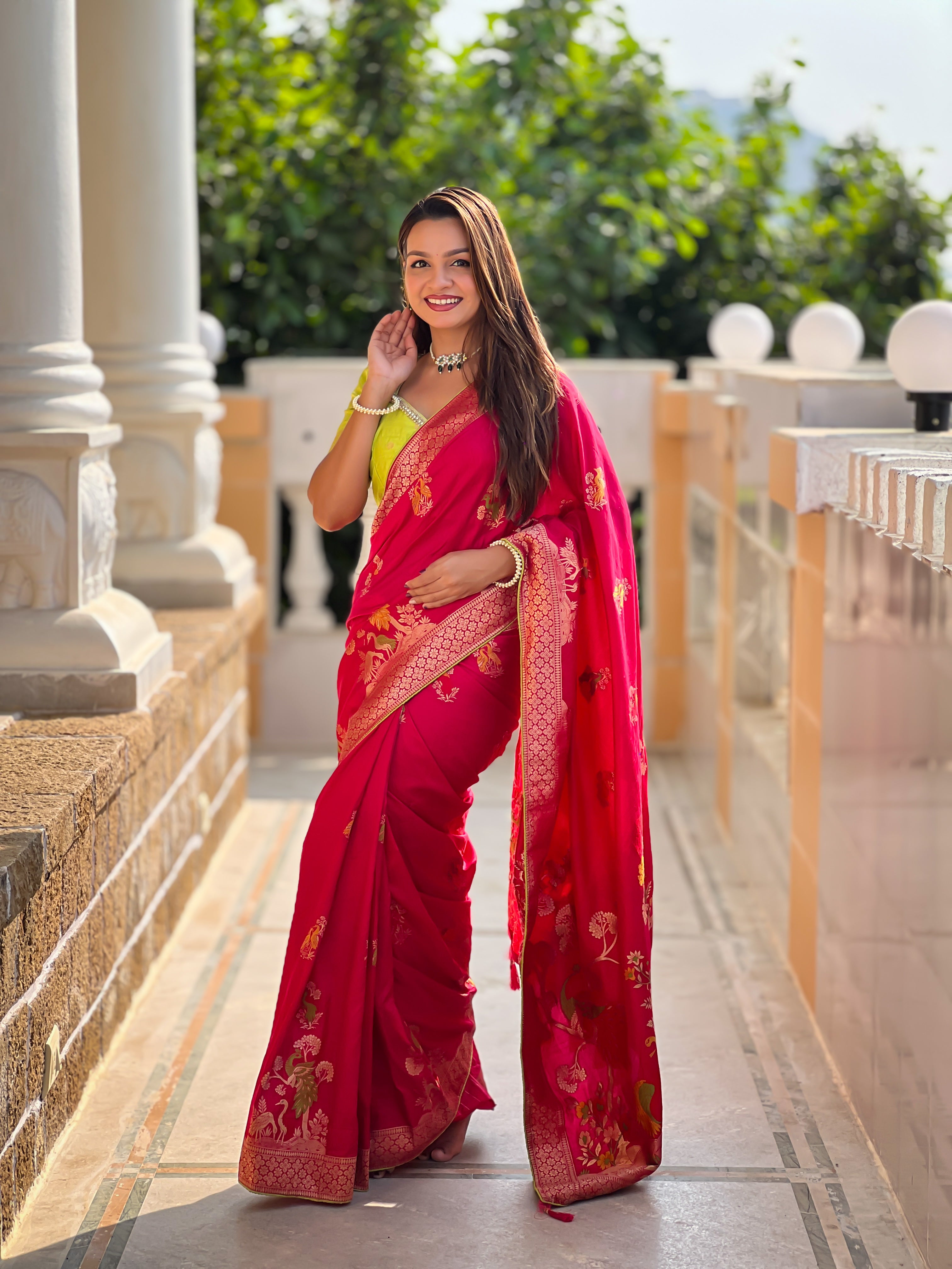 Soft Dolla Silk Saree; Pure Dolla Silk Zari Weaving Saree; Traditional Meenakari Work Saree; Rich Meenakari Woven Pallu; Elegant Piping Border; Contrast Soft Silk Woven Blouse Piece