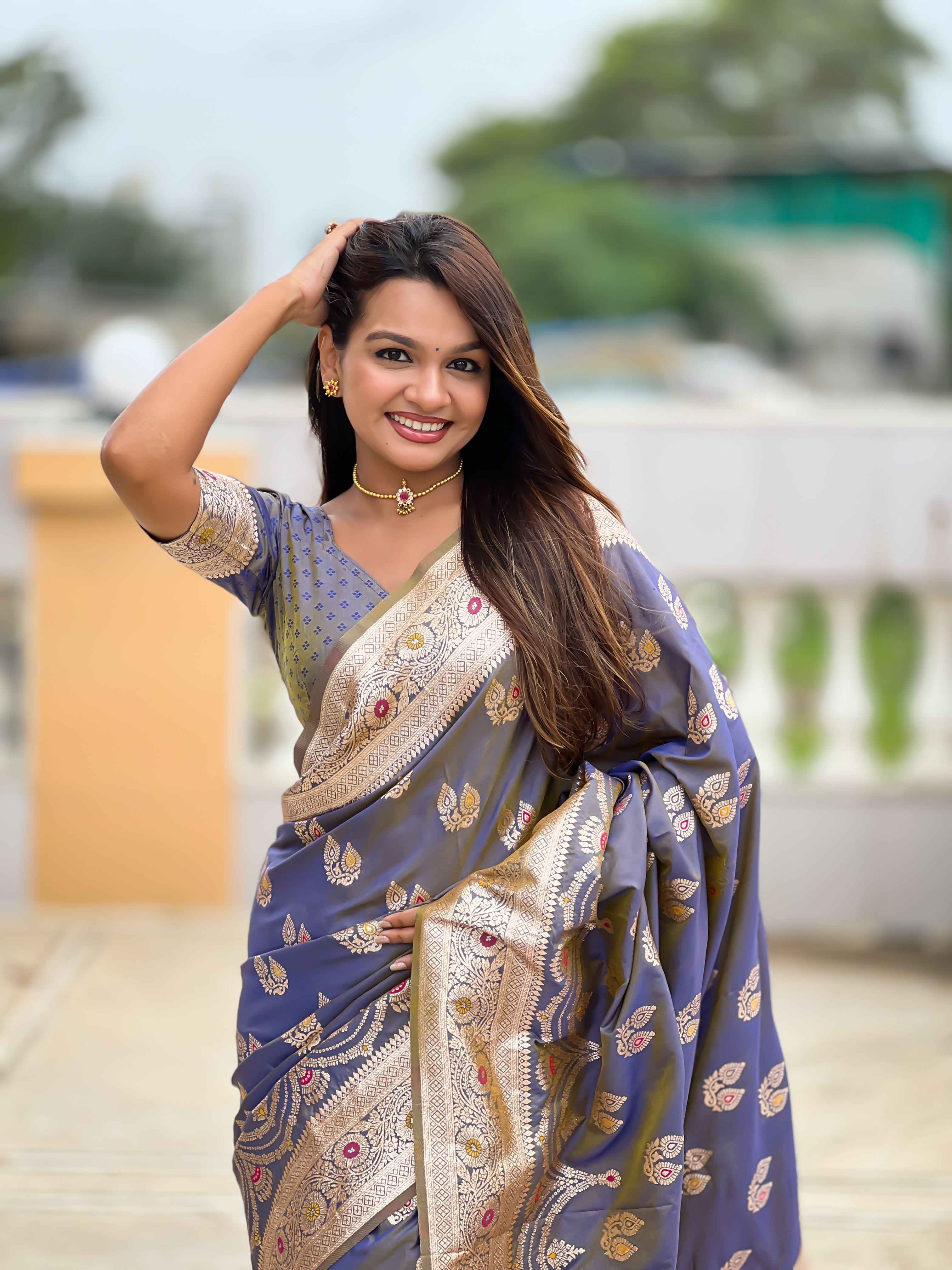 Soft Banarasi Silk Saree; Pure Silk Zari Weaving Saree; Traditional Meenakari Work Banarasi Sari; Rich Woven Pallu; Tassels on Pallu; Matching Soft Silk Woven Blouse Piece