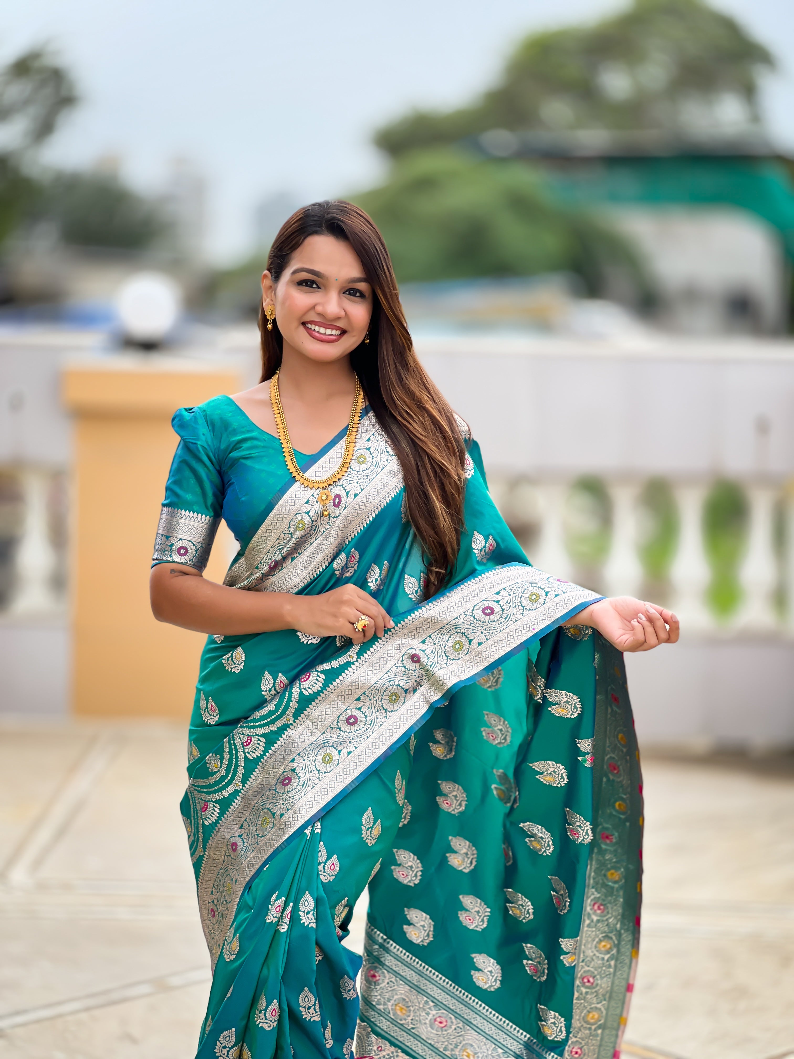 Soft Banarasi Silk Saree; Pure Silk Zari Weaving Saree; Traditional Meenakari Work Banarasi Sari; Rich Woven Pallu; Tassels on Pallu; Matching Soft Silk Woven Blouse Piece