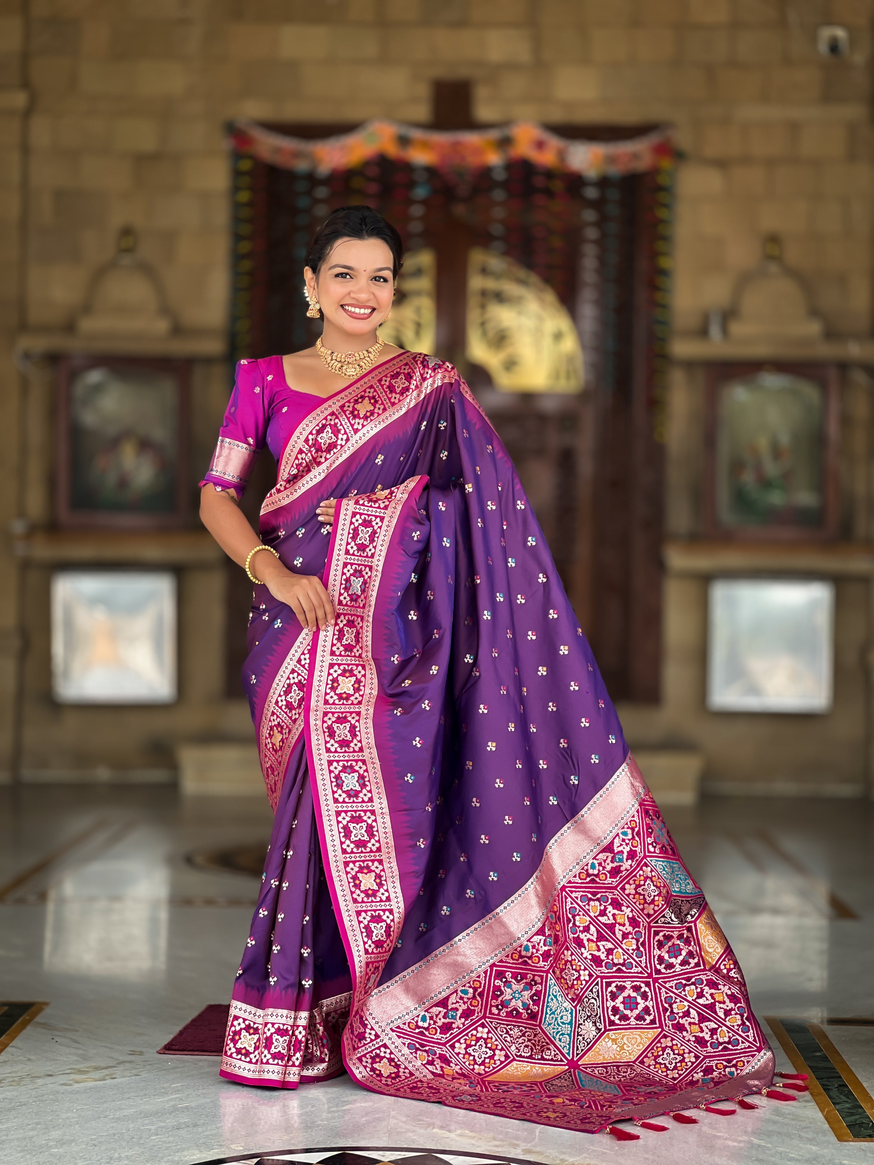 Soft Banarasi Silk Saree; Pure Silk Zari Weaving Saree; Traditional Meenakari Touch-up Design; Rich Meenakari Woven Pallu; Contrast Meenakari Border; Contrast Woven Blouse Piece