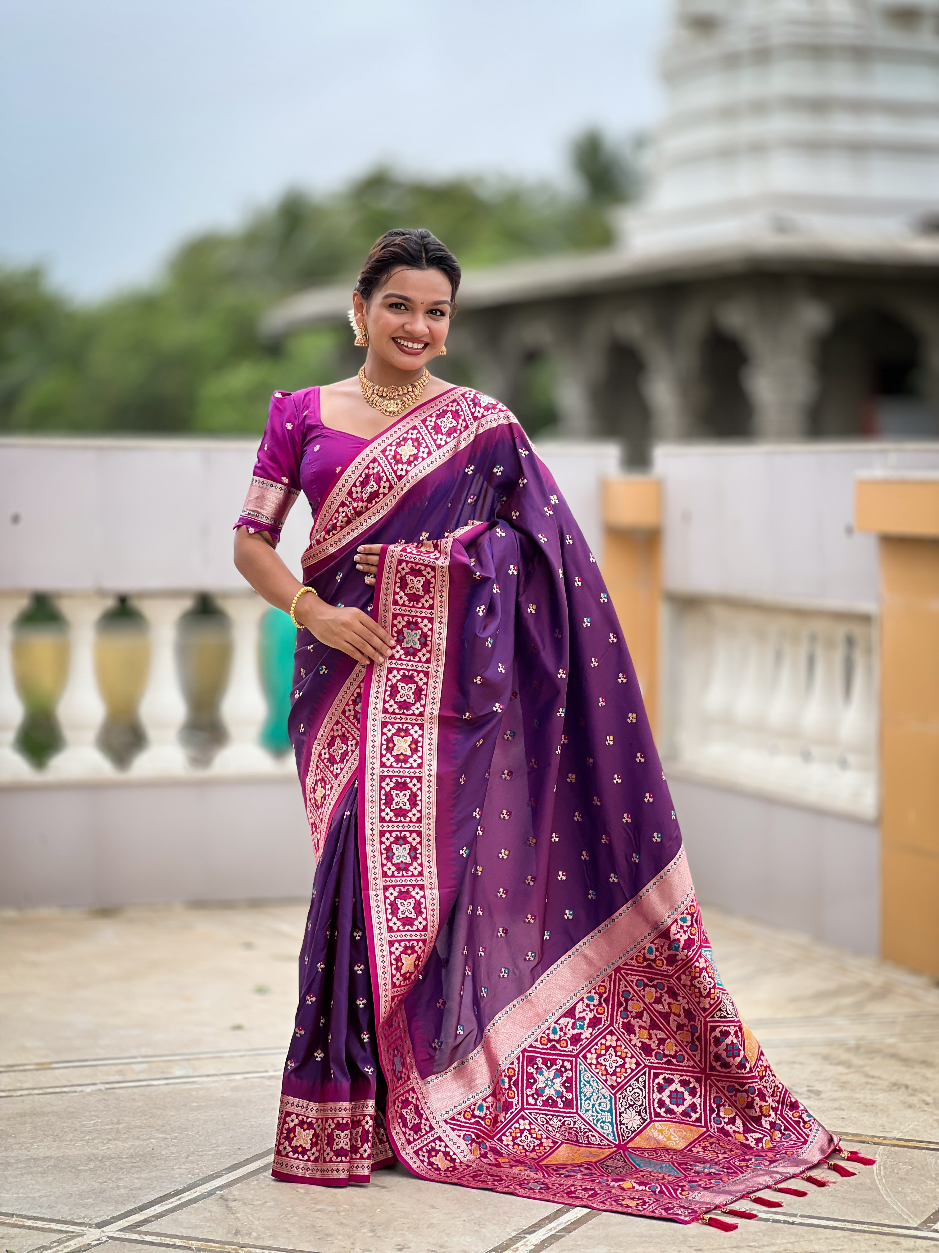 Soft Banarasi Silk Saree; Pure Silk Zari Weaving Saree; Traditional Meenakari Touch-up Design; Rich Meenakari Woven Pallu; Contrast Meenakari Border; Contrast Woven Blouse Piece